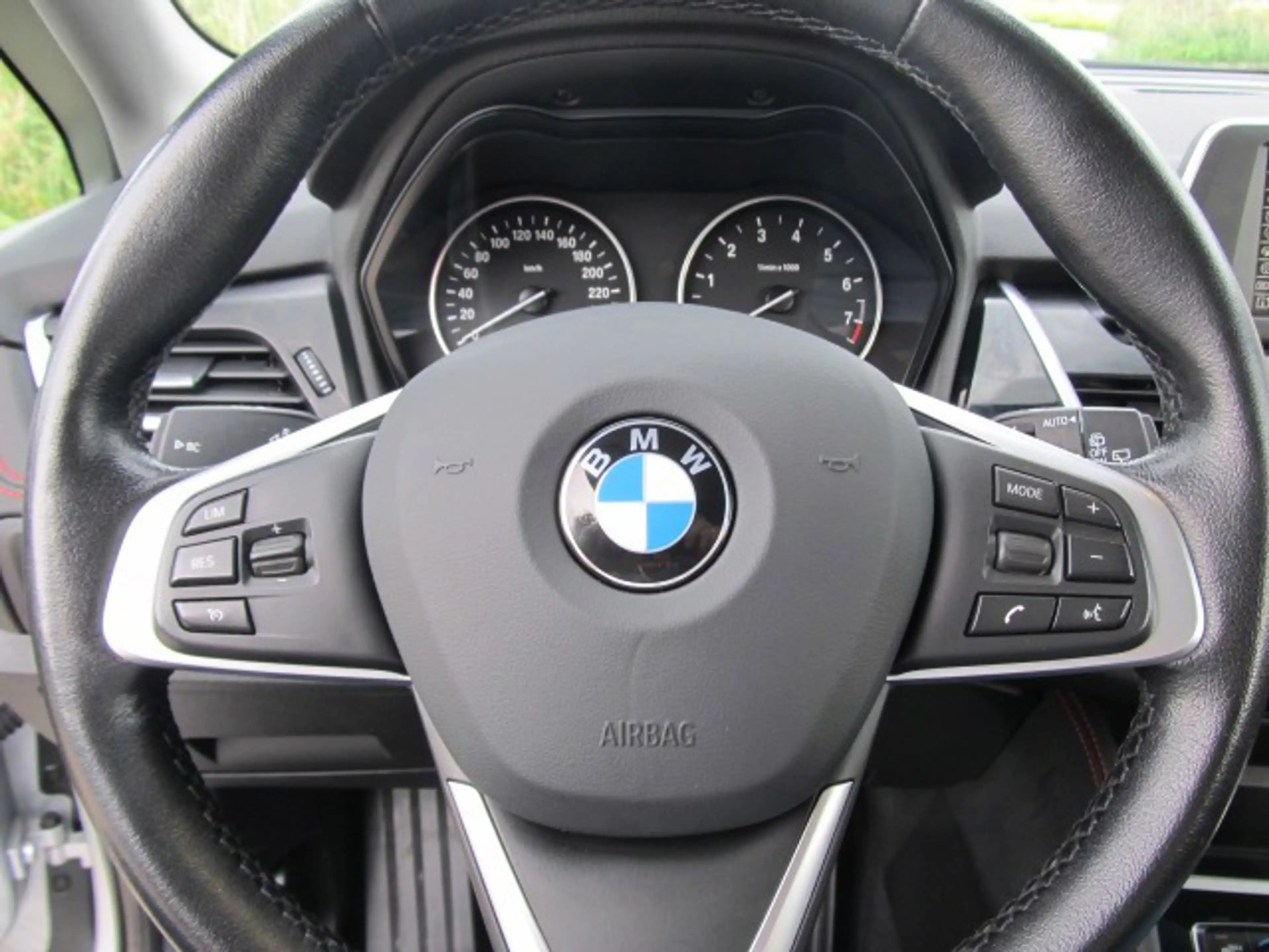 BMW 220 2-serie Active Tourer 220i Sport — photo 12
