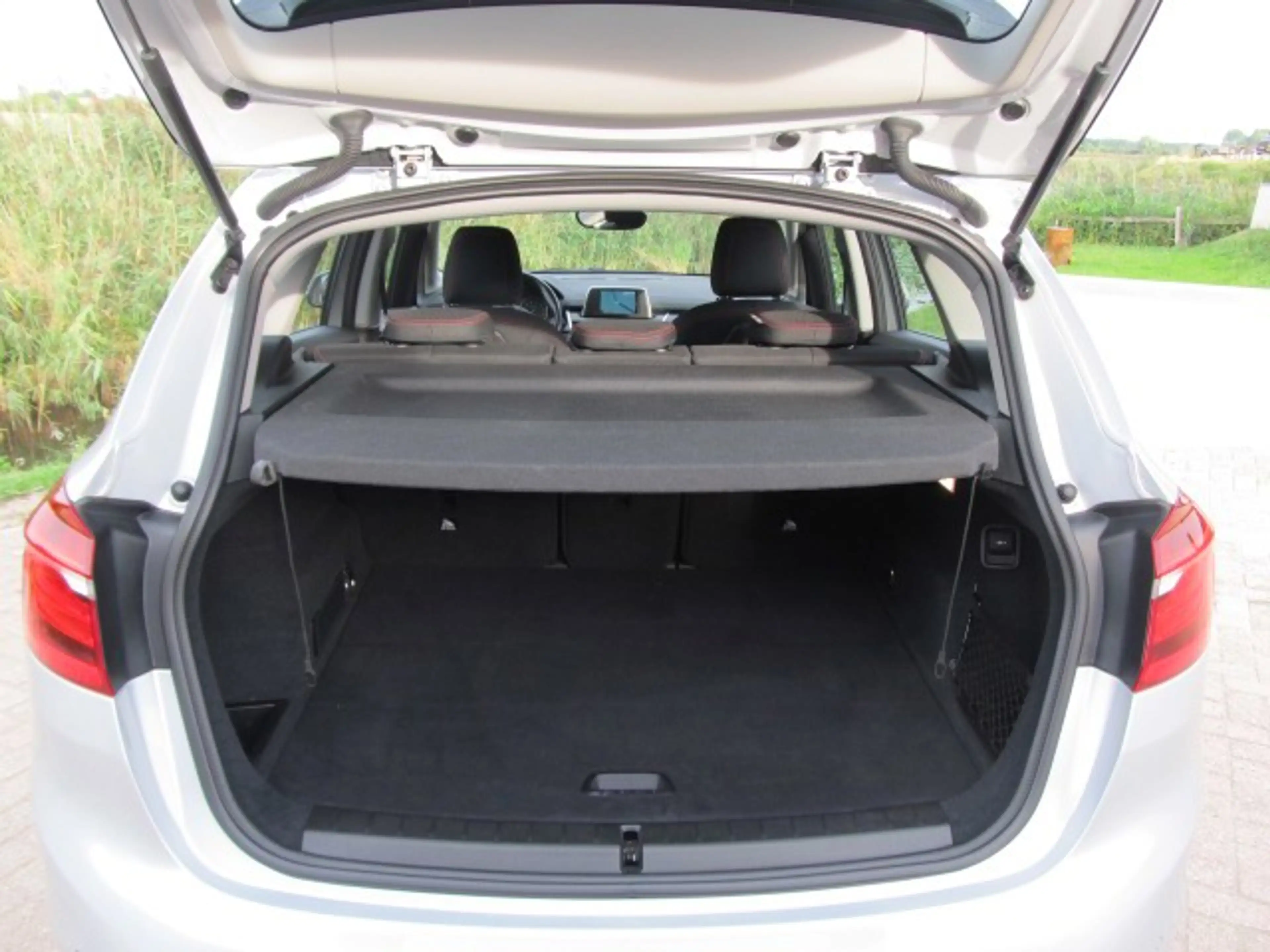 BMW 220 2-serie Active Tourer 220i Sport — photo 11