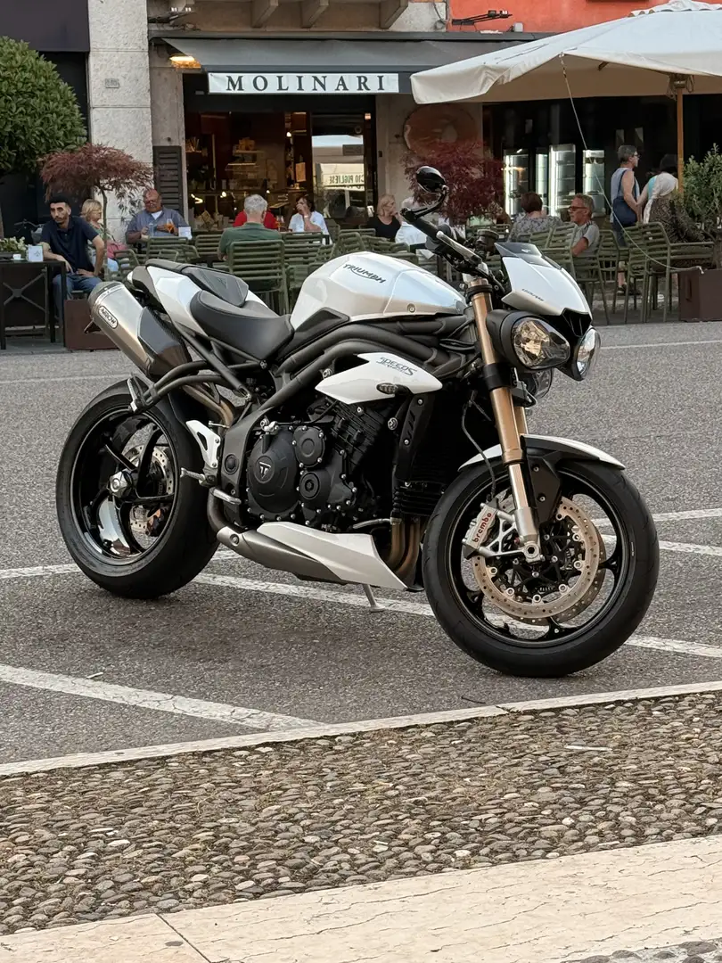 Triumph Speed Triple 1050 rs - 1