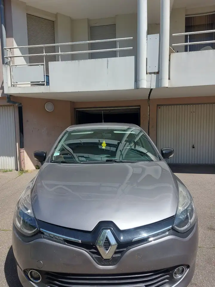 Renault Clio IV TCe 120 Intens EDC