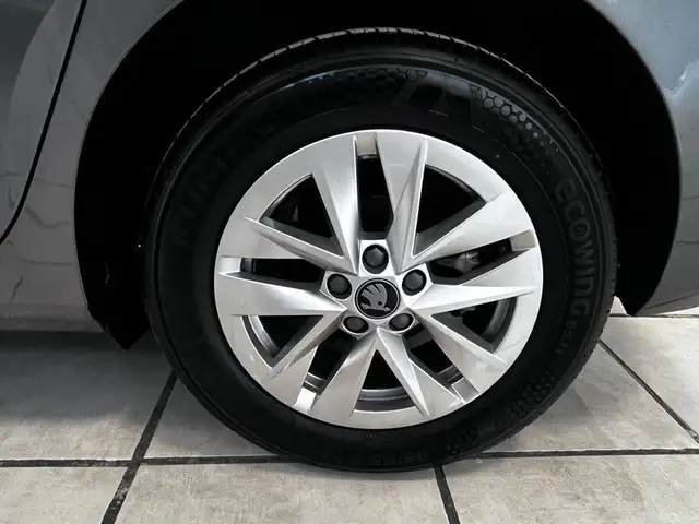Skoda Fabia view 8