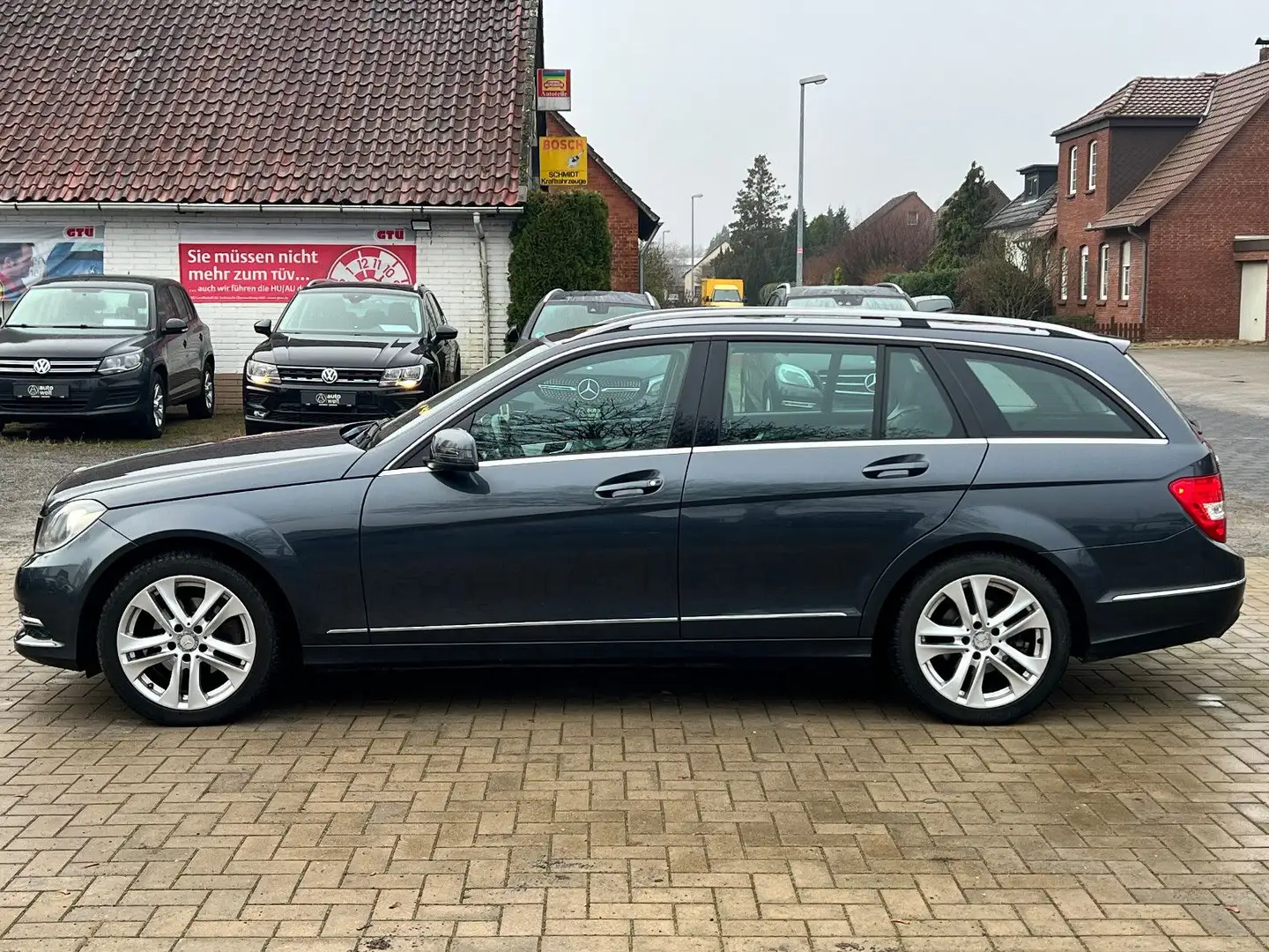 Mercedes-Benz C 180 T, Leder, Navi, Service neu, Tempomat Grau - 2