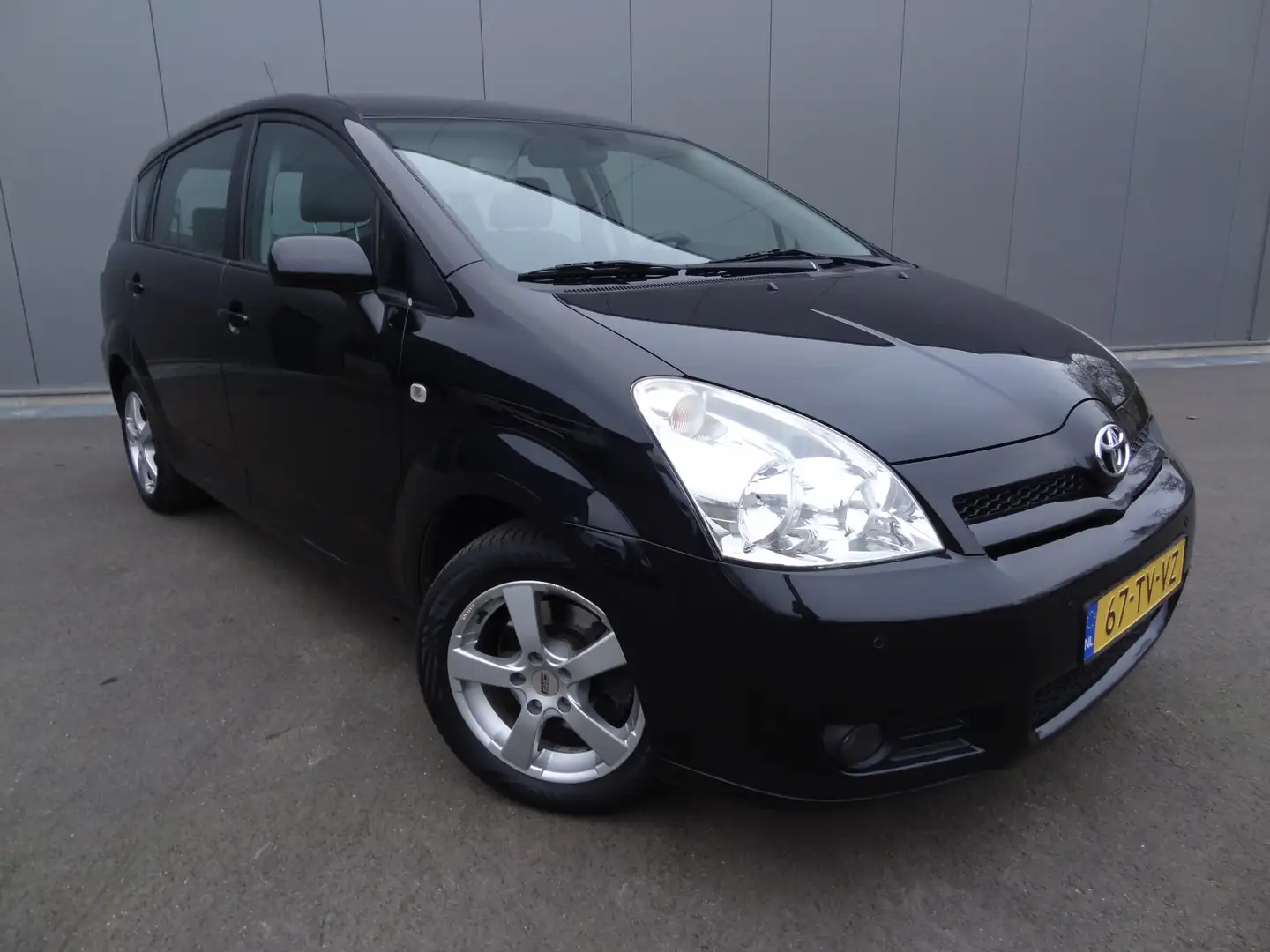 Toyota Verso 1.8 VVT-i Sol 7P | NL AUTO | DEALER ONDERHOUDEN Schwarz - 2