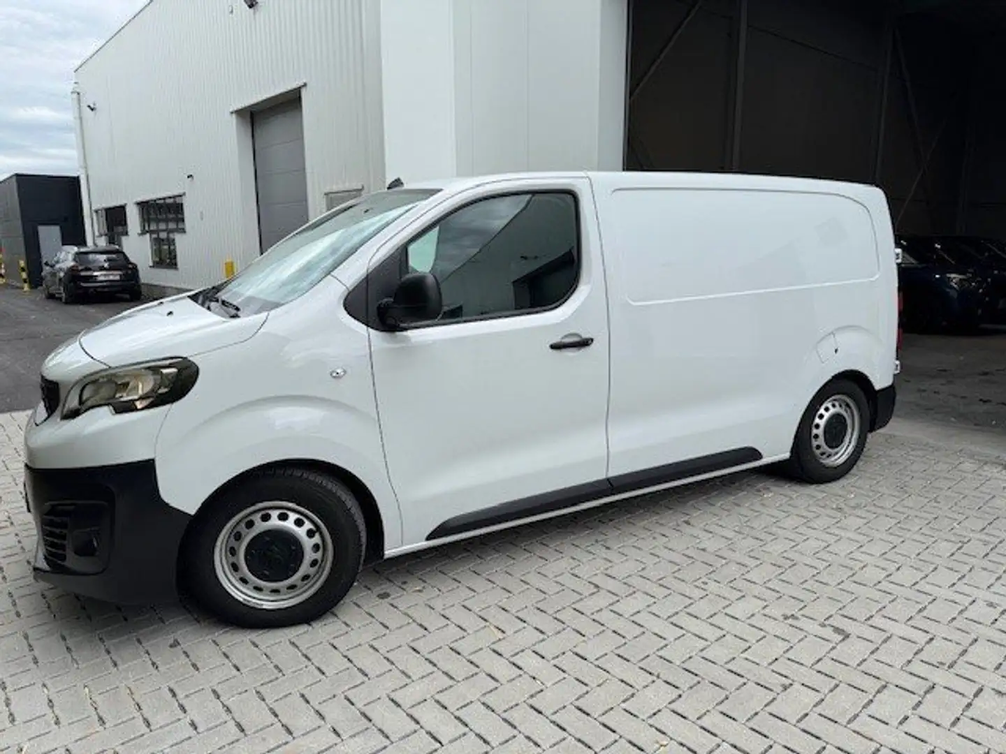 Peugeot Expert 2.0 BlueHDi L2 Standard S/S (EU6.4) Blanc - 2