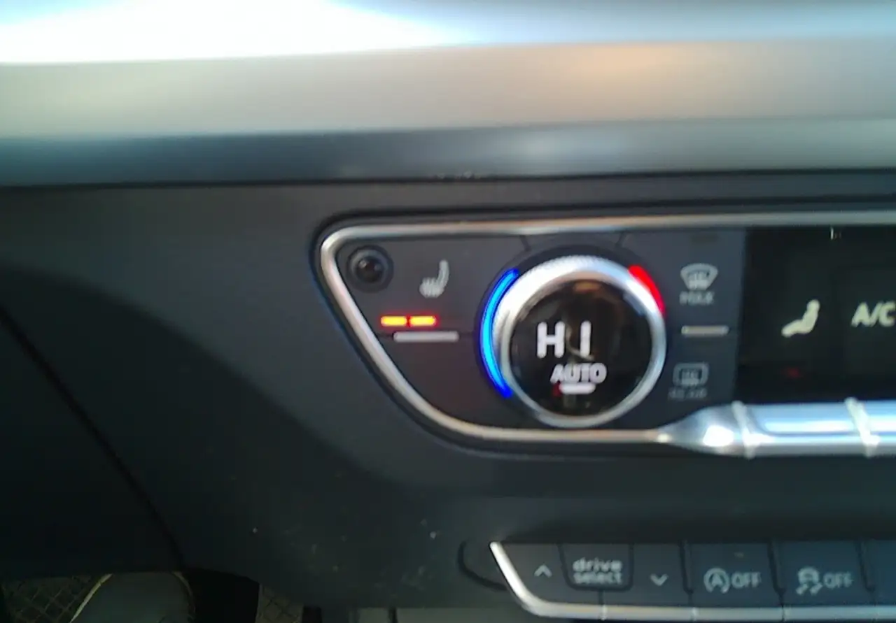 Audi Q5 снимка Audi Q5
