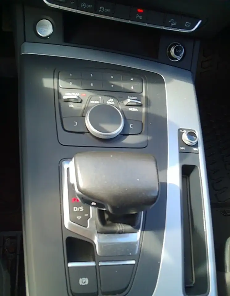Audi Q5 снимка Audi Q5