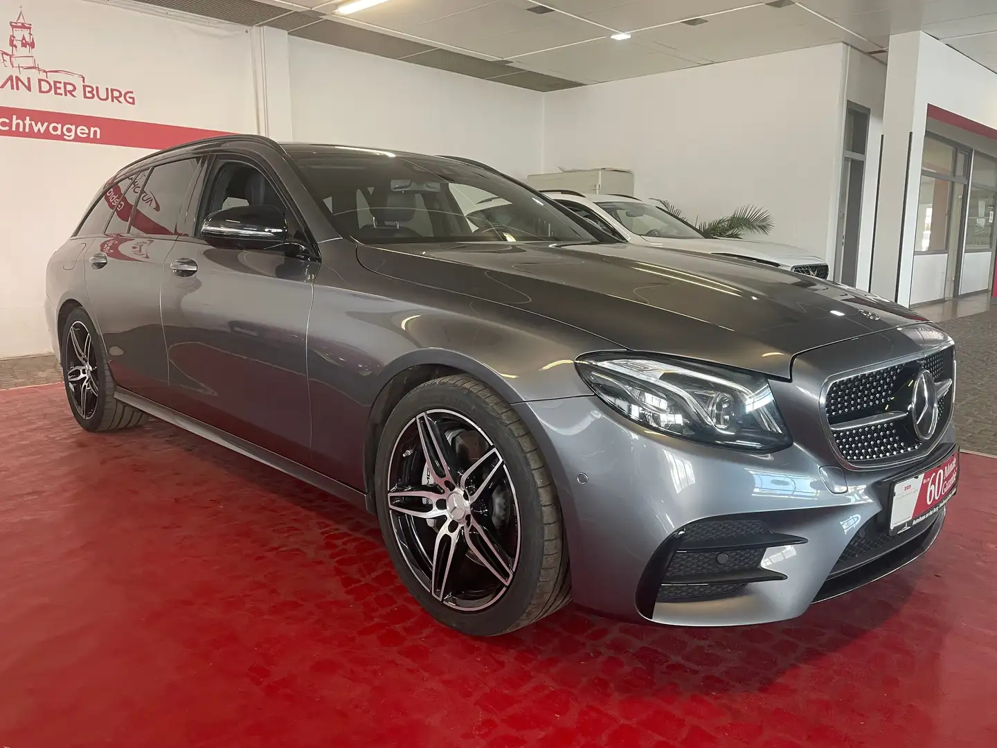 Mercedes-Benz E 53 AMG 4Matic+ - 1 Hand Grau - 1