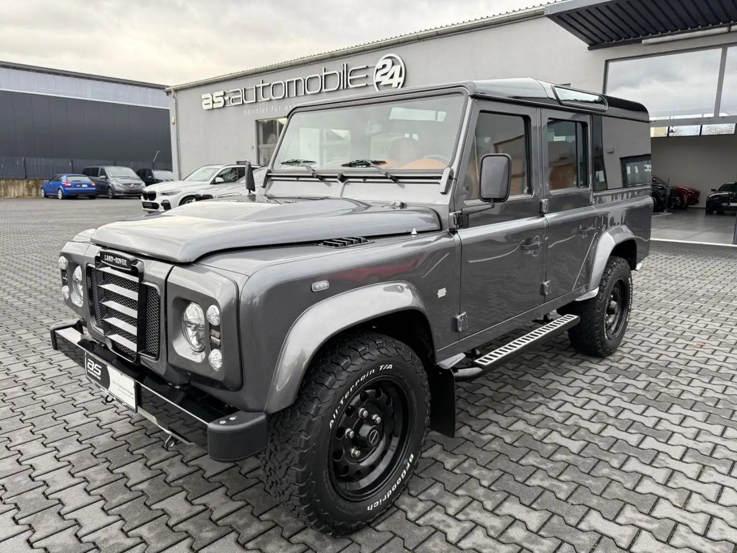 Land Rover Defender *110*SE*STARTECH*SIXTY8*LIMITED*AHK* - 1