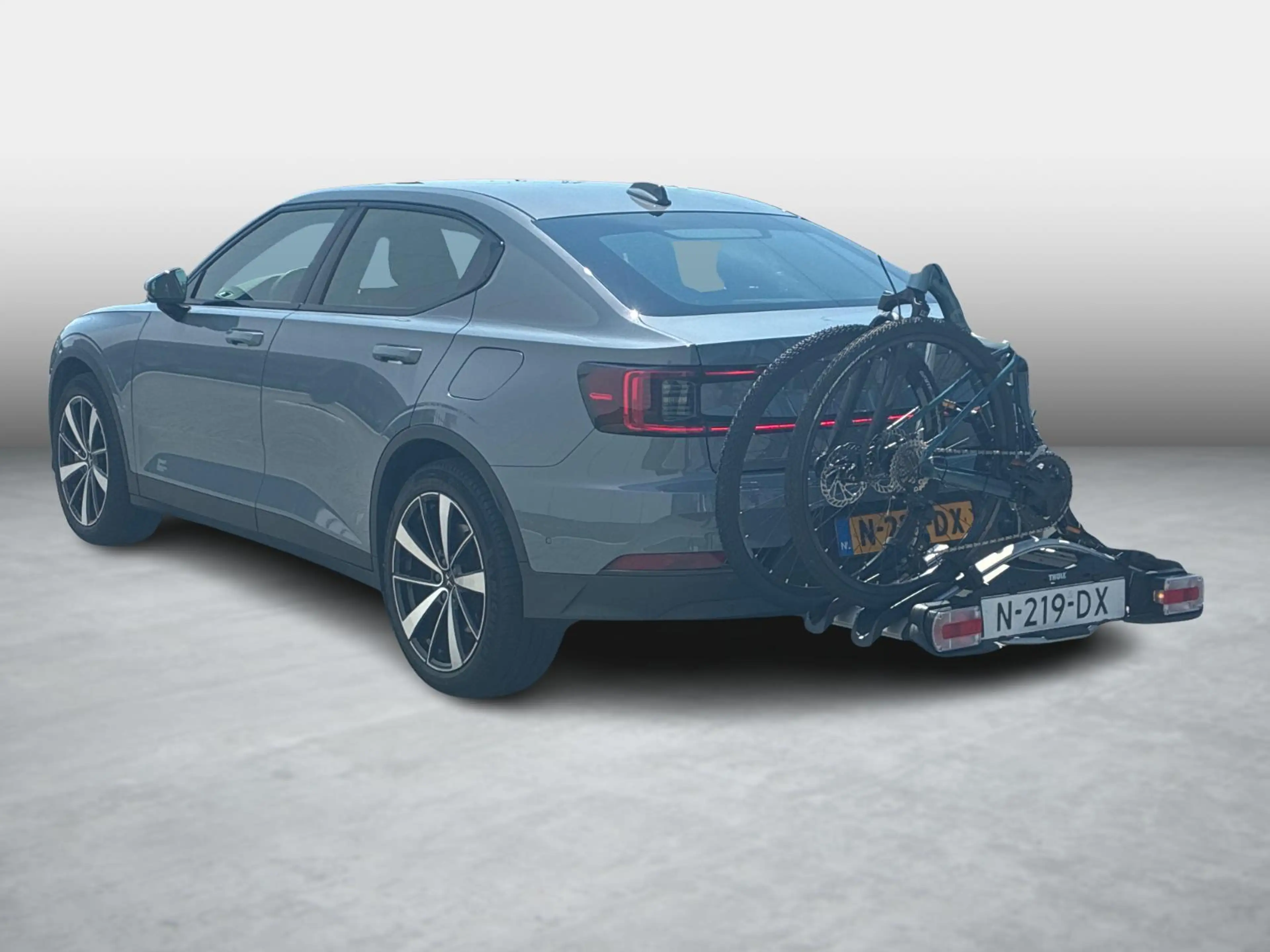 Polestar 2 Long Range Single Motor 78 kWh | Trekhaak | 360 Gr — photo 3