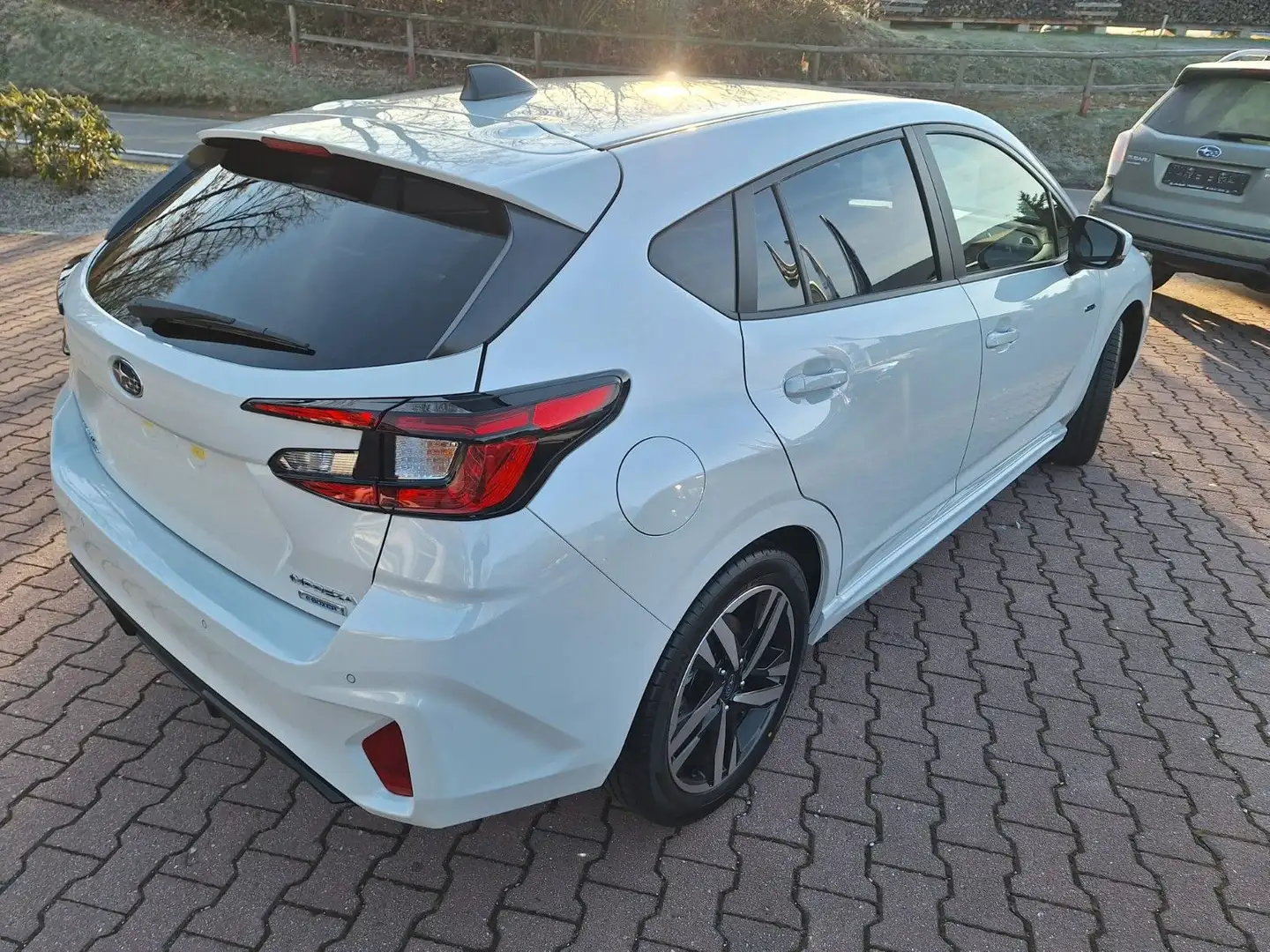 Subaru Impreza 2.0ie Trend Lineartronic Blanc - 2