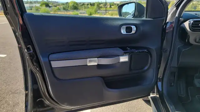 Citroen C4 Cactus view 7