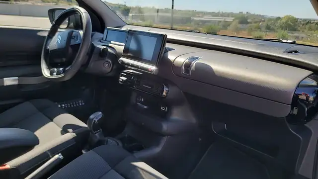 Citroen C4 Cactus view 10