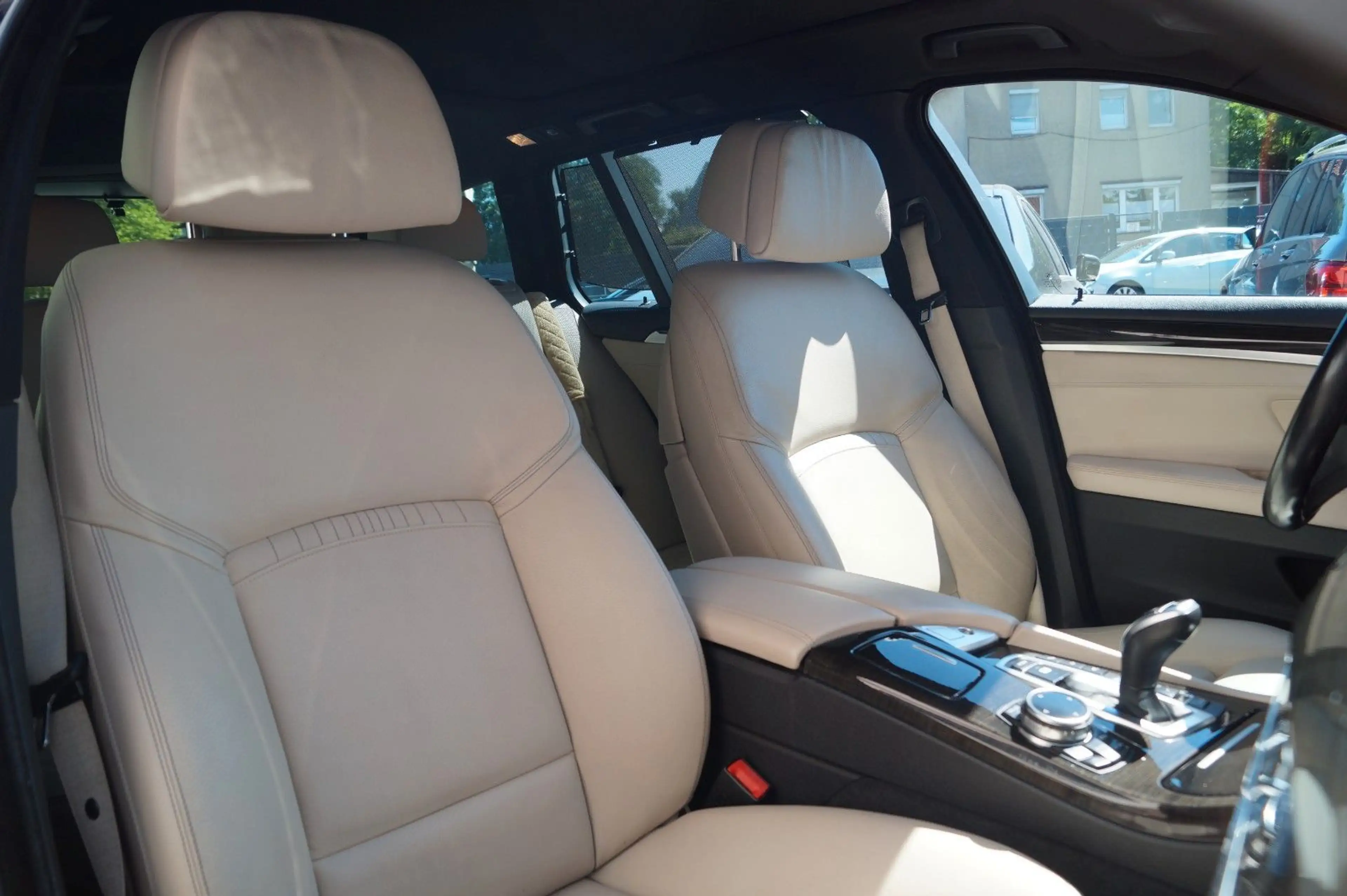 BMW 550 d Touring xDrive Sport-Automatik aus 2.Hand! — photo 14
