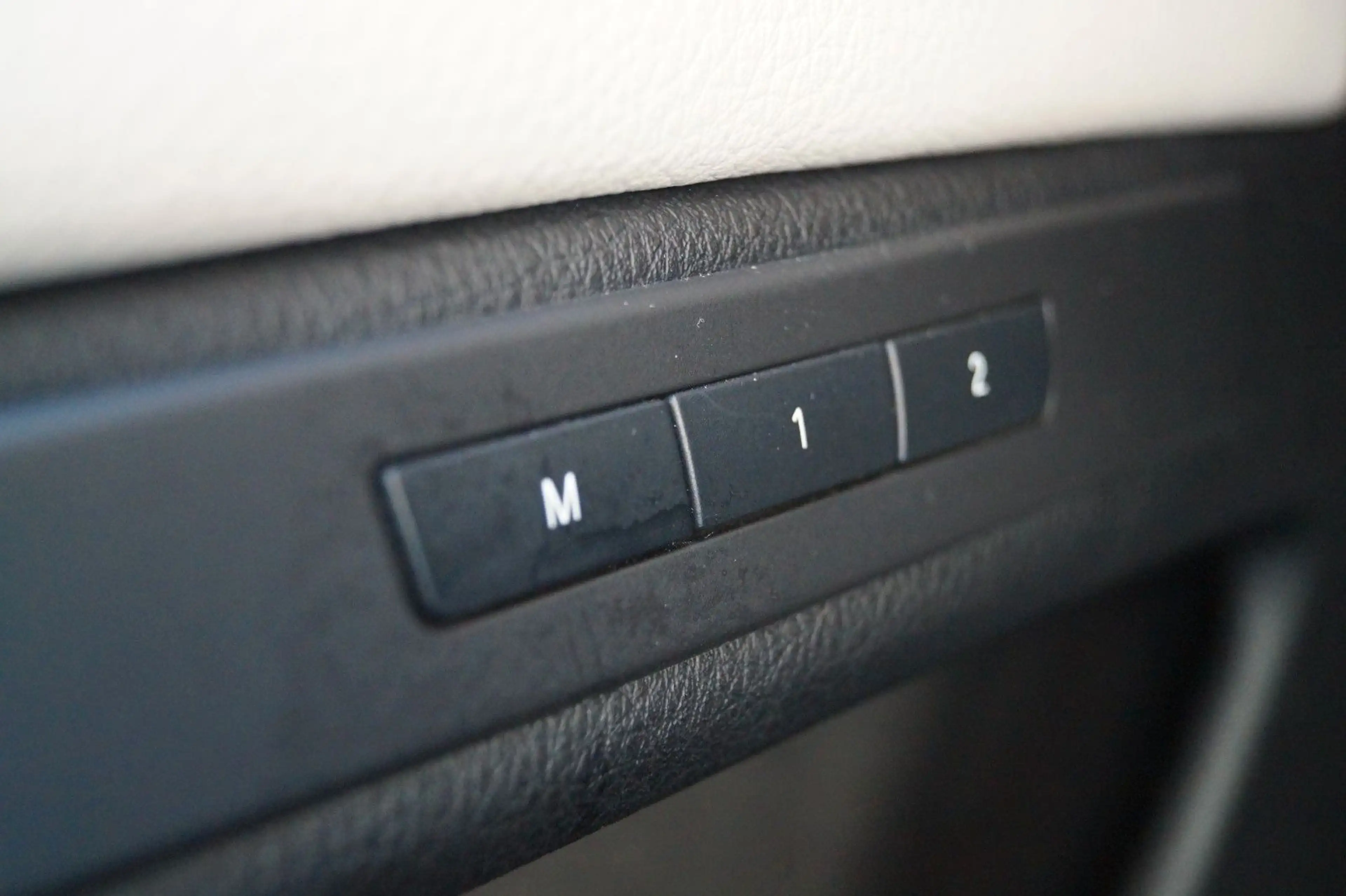 BMW 550 d Touring xDrive Sport-Automatik aus 2.Hand! — photo 17