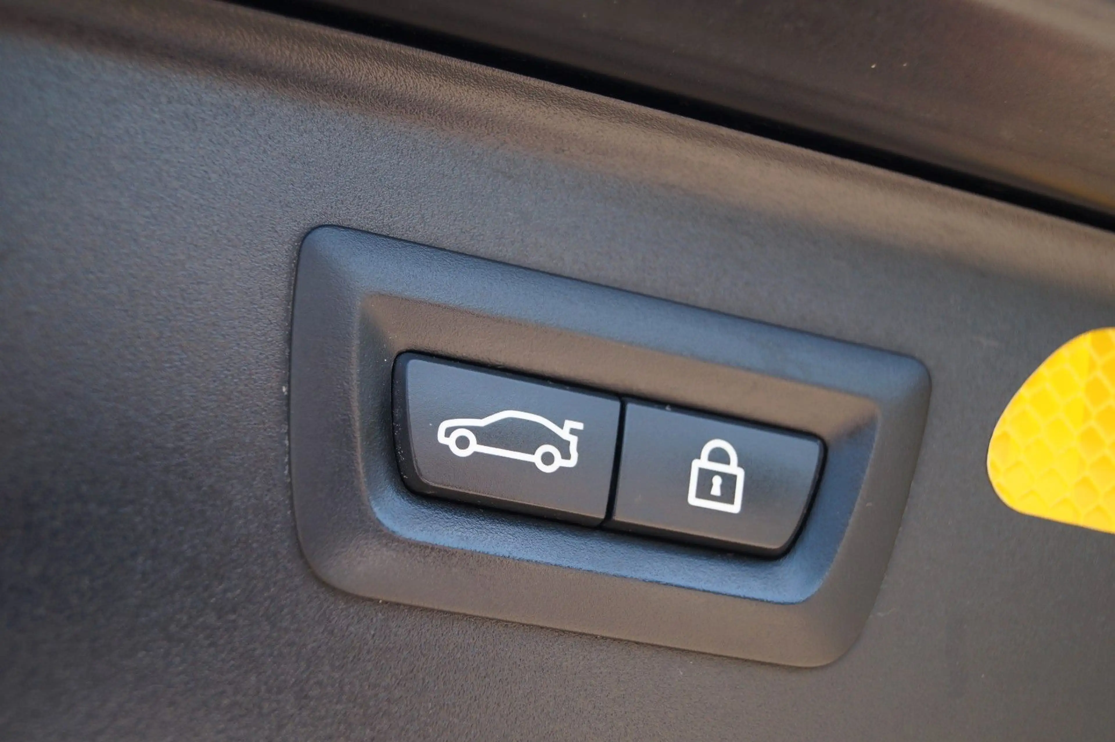 BMW 550 d Touring xDrive Sport-Automatik aus 2.Hand! — photo 29