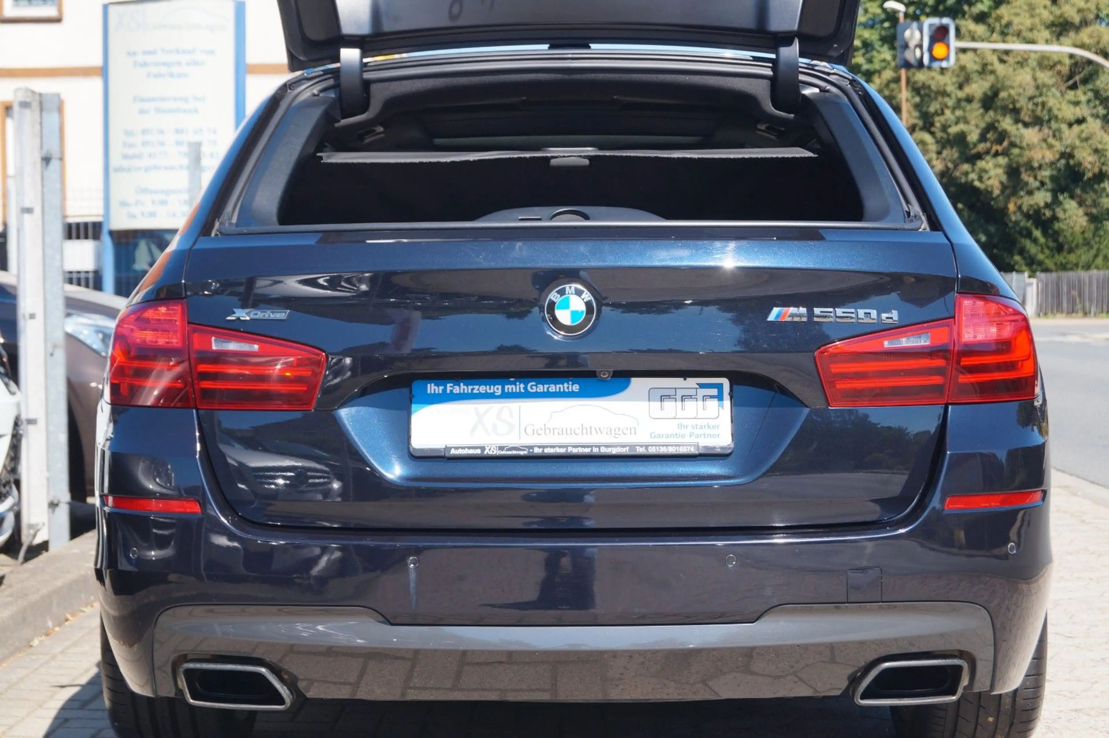 BMW 550 d Touring xDrive Sport-Automatik aus 2.Hand! — photo 28
