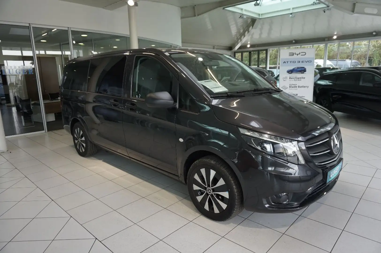 Mercedes-Benz Vito 116 CDI Tourer SELECT Lang Stdhzg FAP RKam Grau - 1
