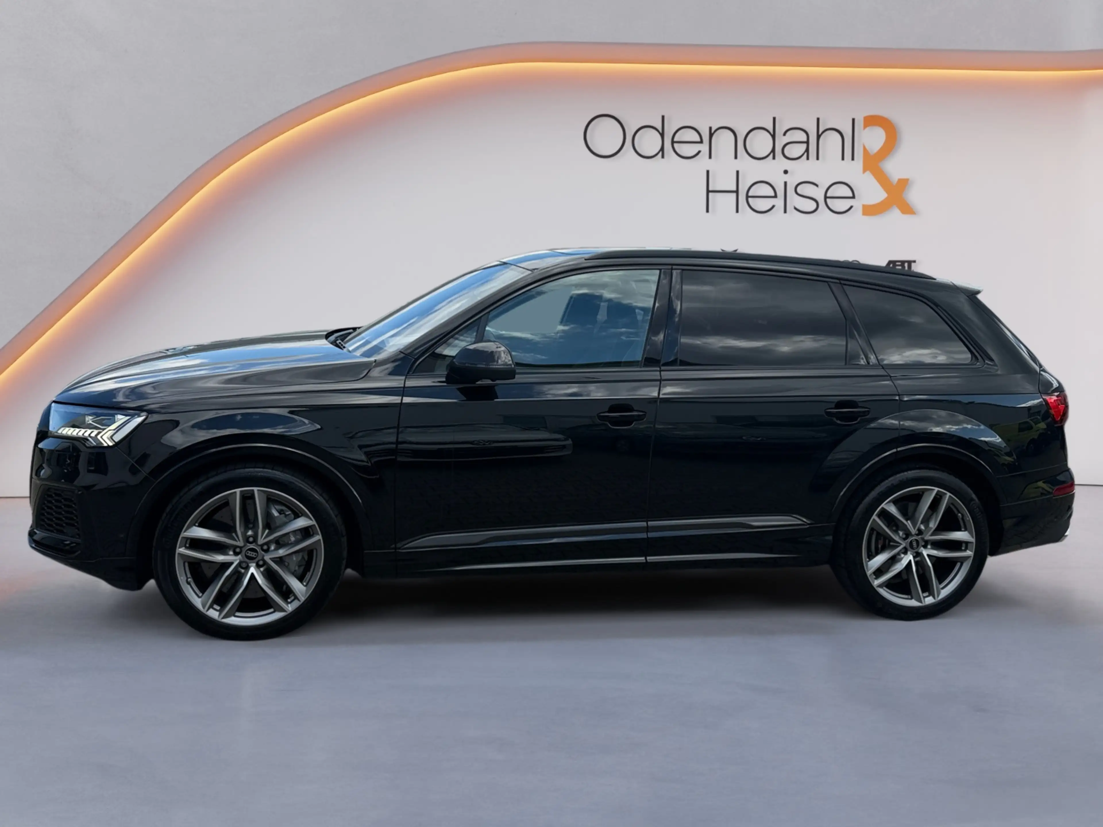 Audi SQ7 4.0 TFSI 373(507) kW(PS) tiptronic Competition — photo 2