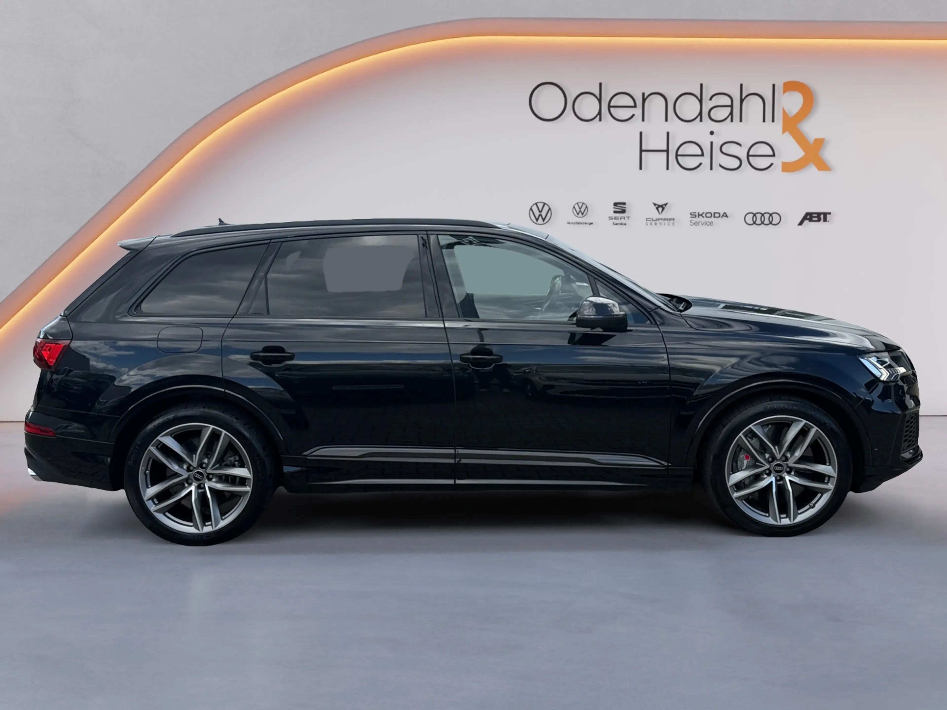 Audi SQ7 4.0 TFSI 373(507) kW(PS) tiptronic Competition — photo 6