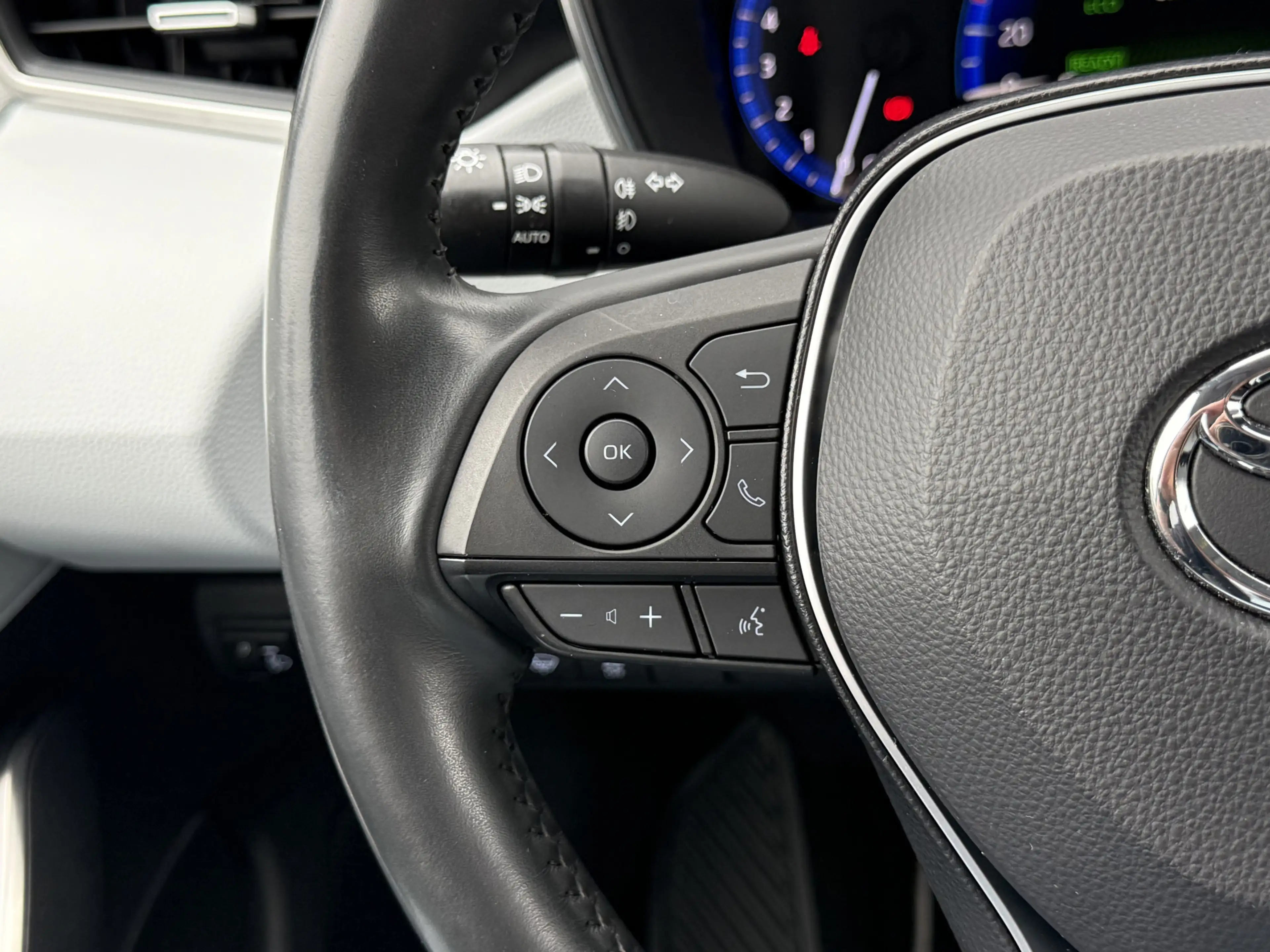 Toyota Corolla Touring Sports 1.8 Hybrid Dynamic | ACC | CarPlay — photo 15