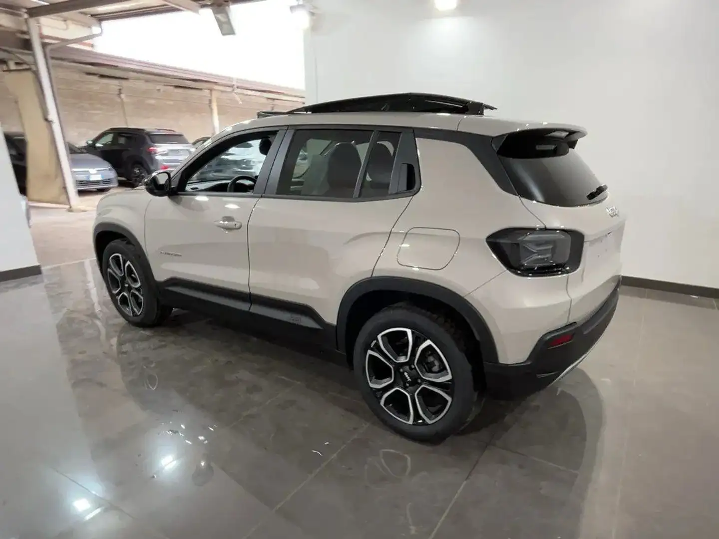 Jeep Avenger Avenger 1.2 t e-hybrid mhev Summit fwd 110cv edct6 Beige - 2