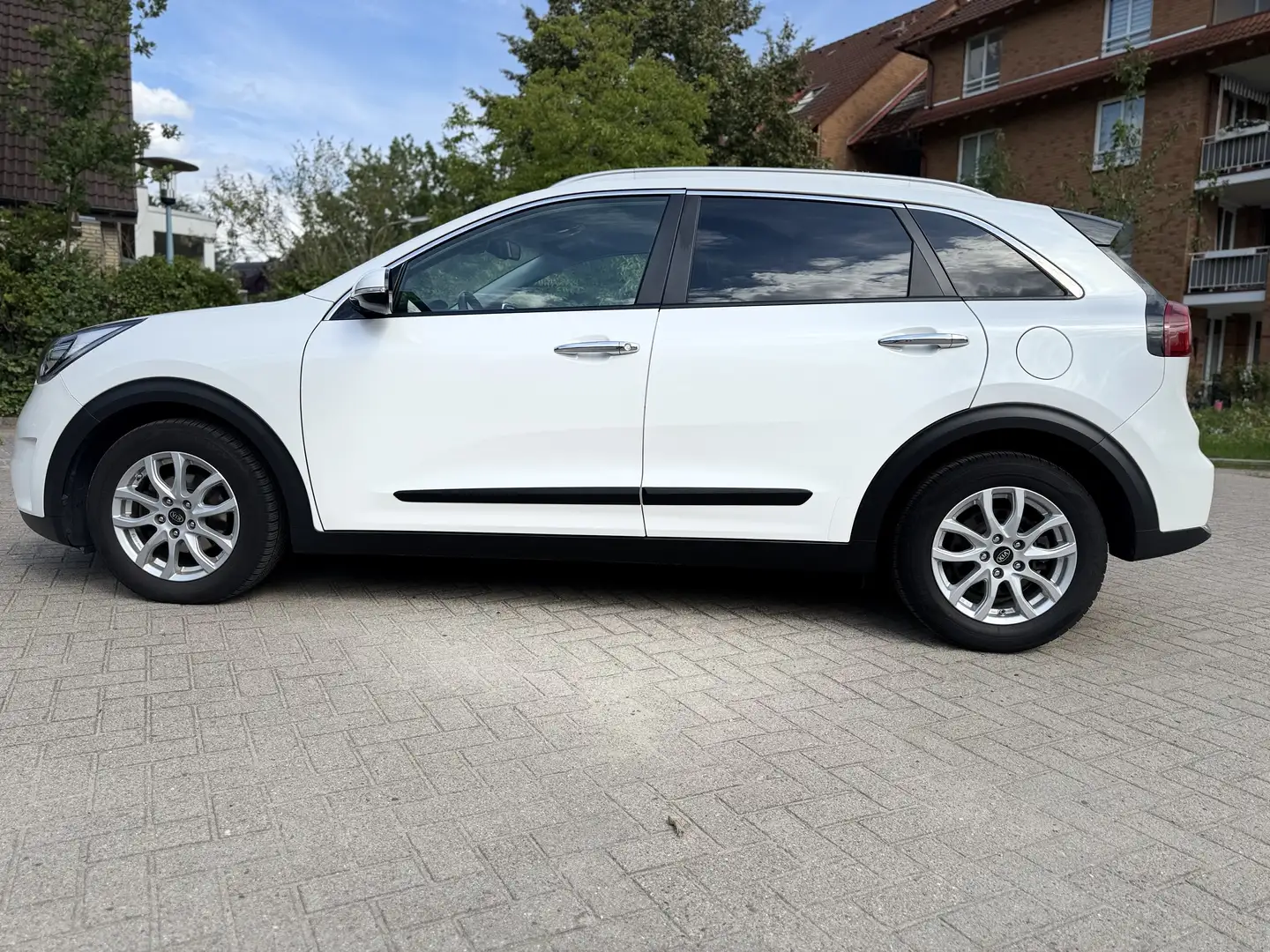 Kia Niro 1.6 GDI 2WD Aut. Vision neuer Service 1 Jahr TÜV - 2