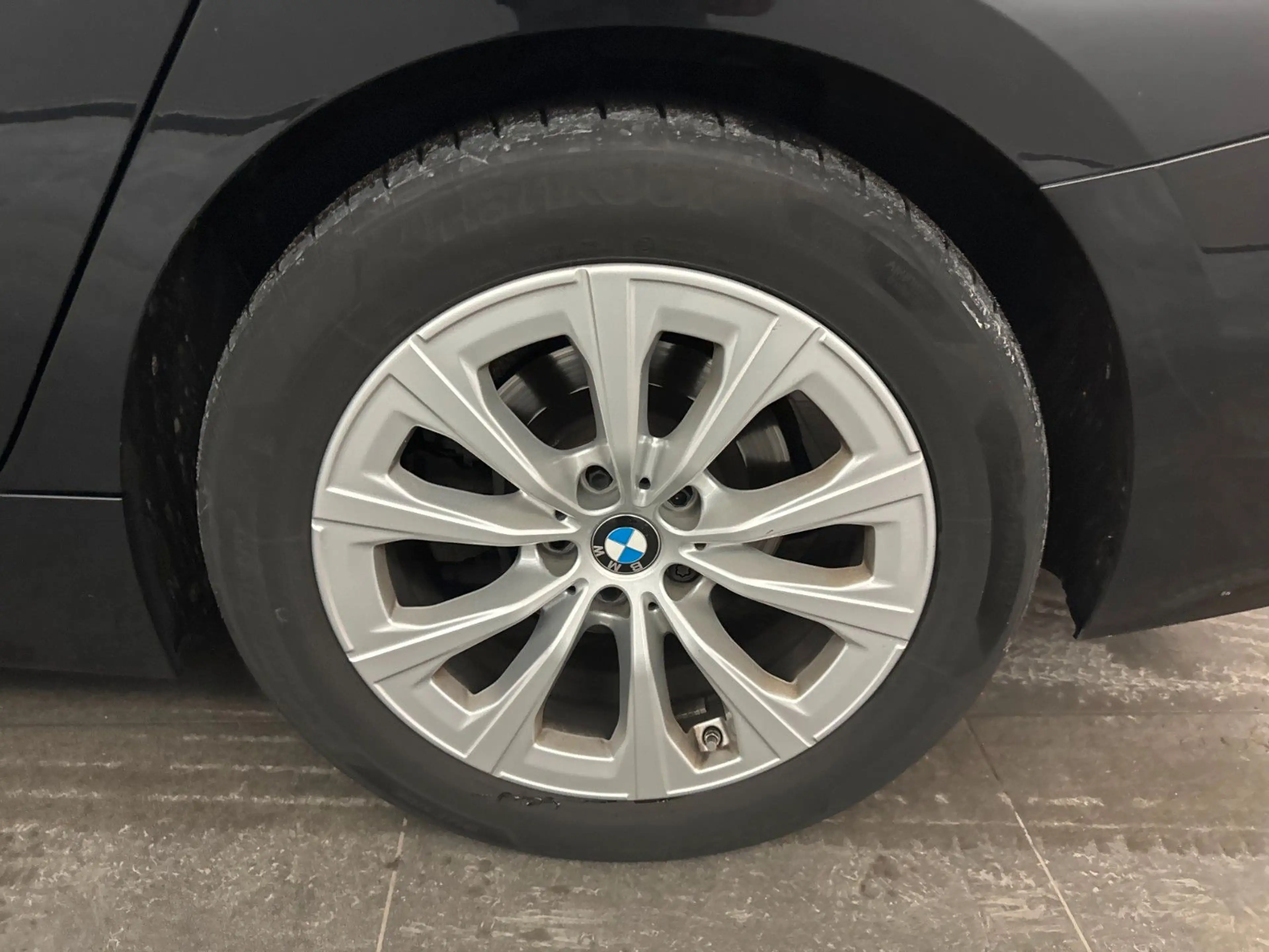 BMW 318 i Touring *LCI*PDC*NAVI*SHZ* — photo 6