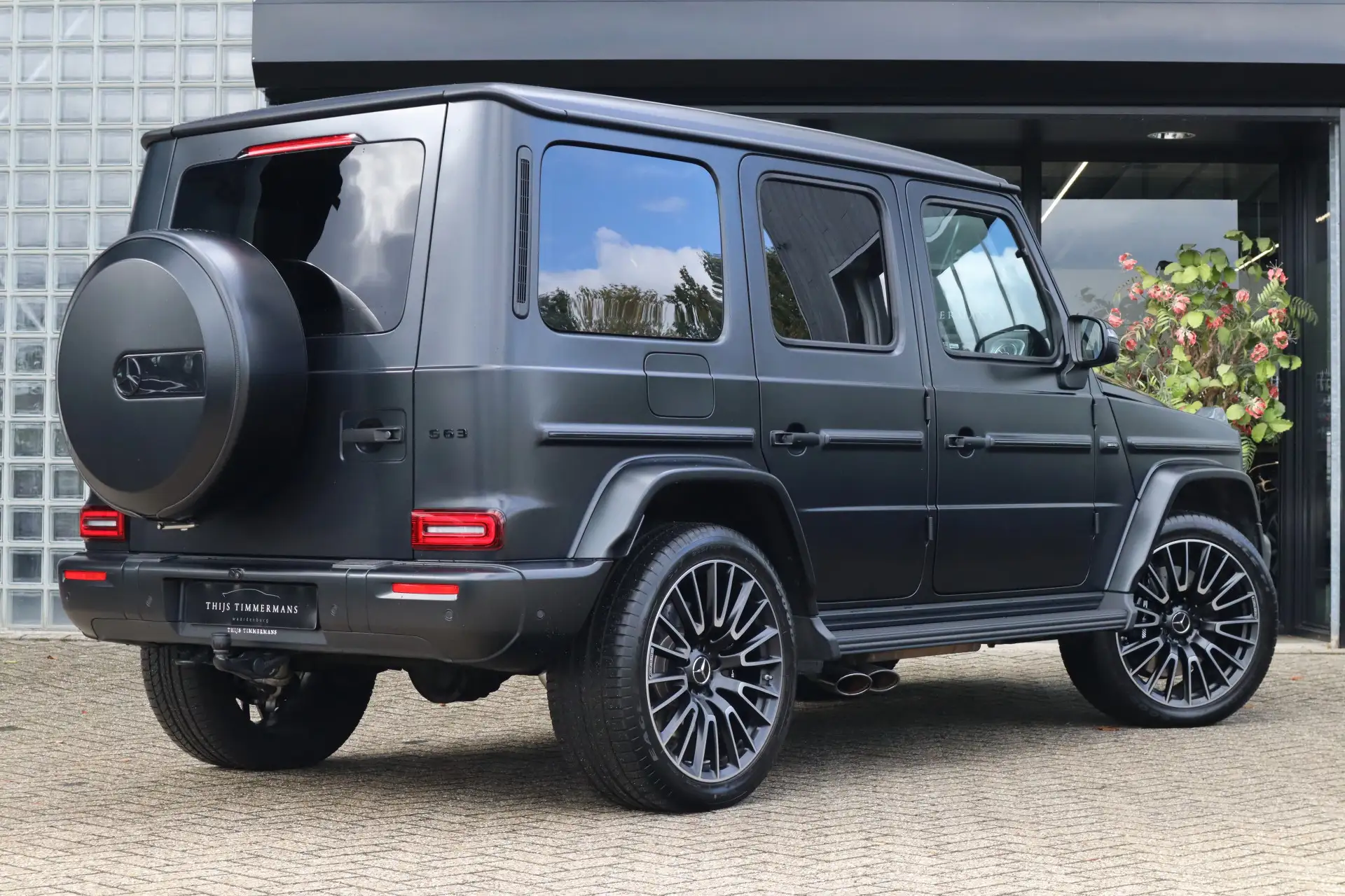 벤츠 G-Class G 63 AMG 2026 건메탈 사진 4