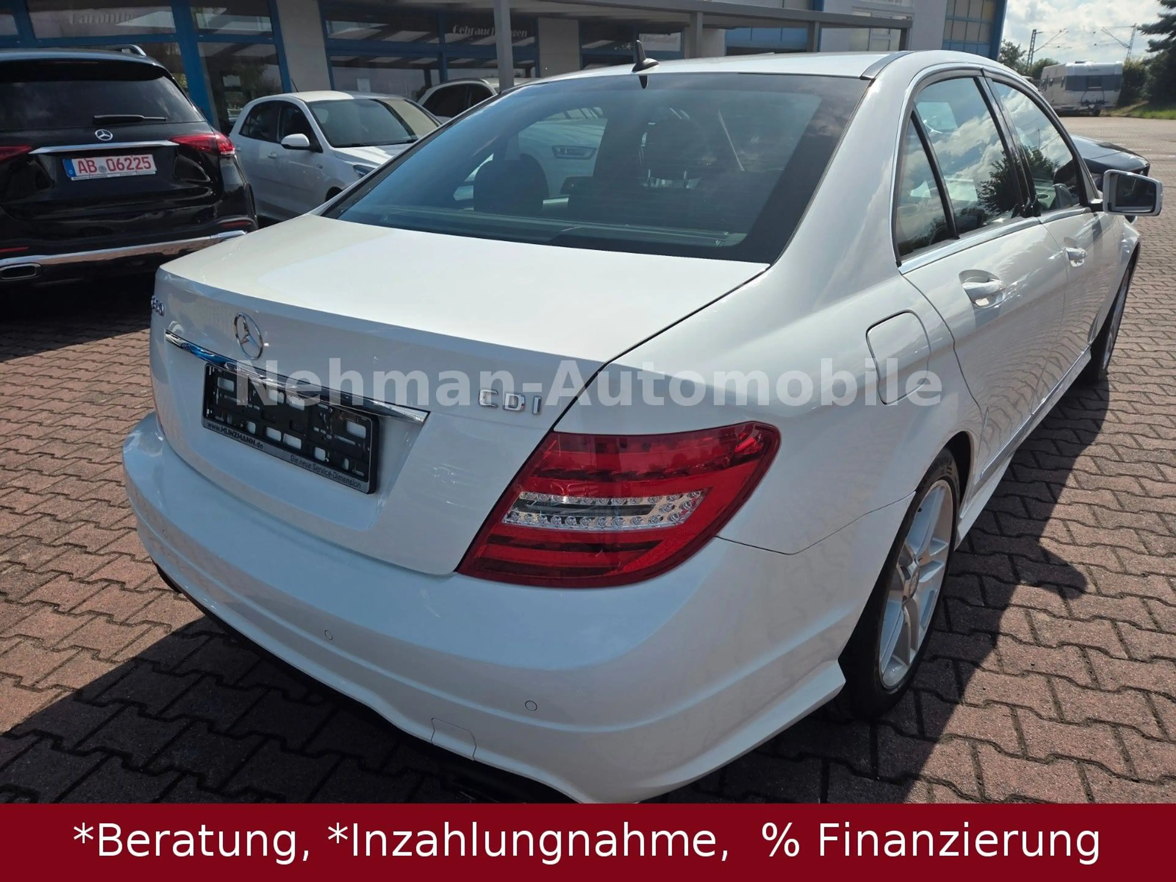 Mercedes-Benz C 350 CDI AMG- Line BlueEfficiency Avantgarde — photo 4