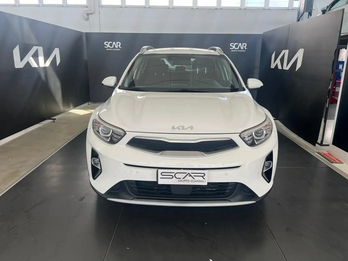 Kia Stonic 1.2 DPI Style Alb - 2