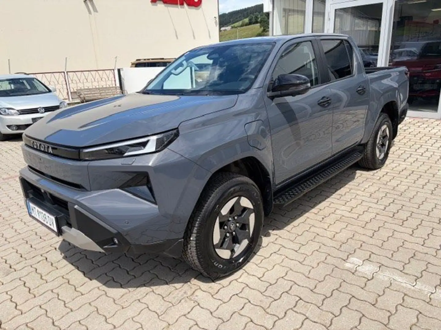 Toyota Hilux Double Cab BEV Executive Grau - 1