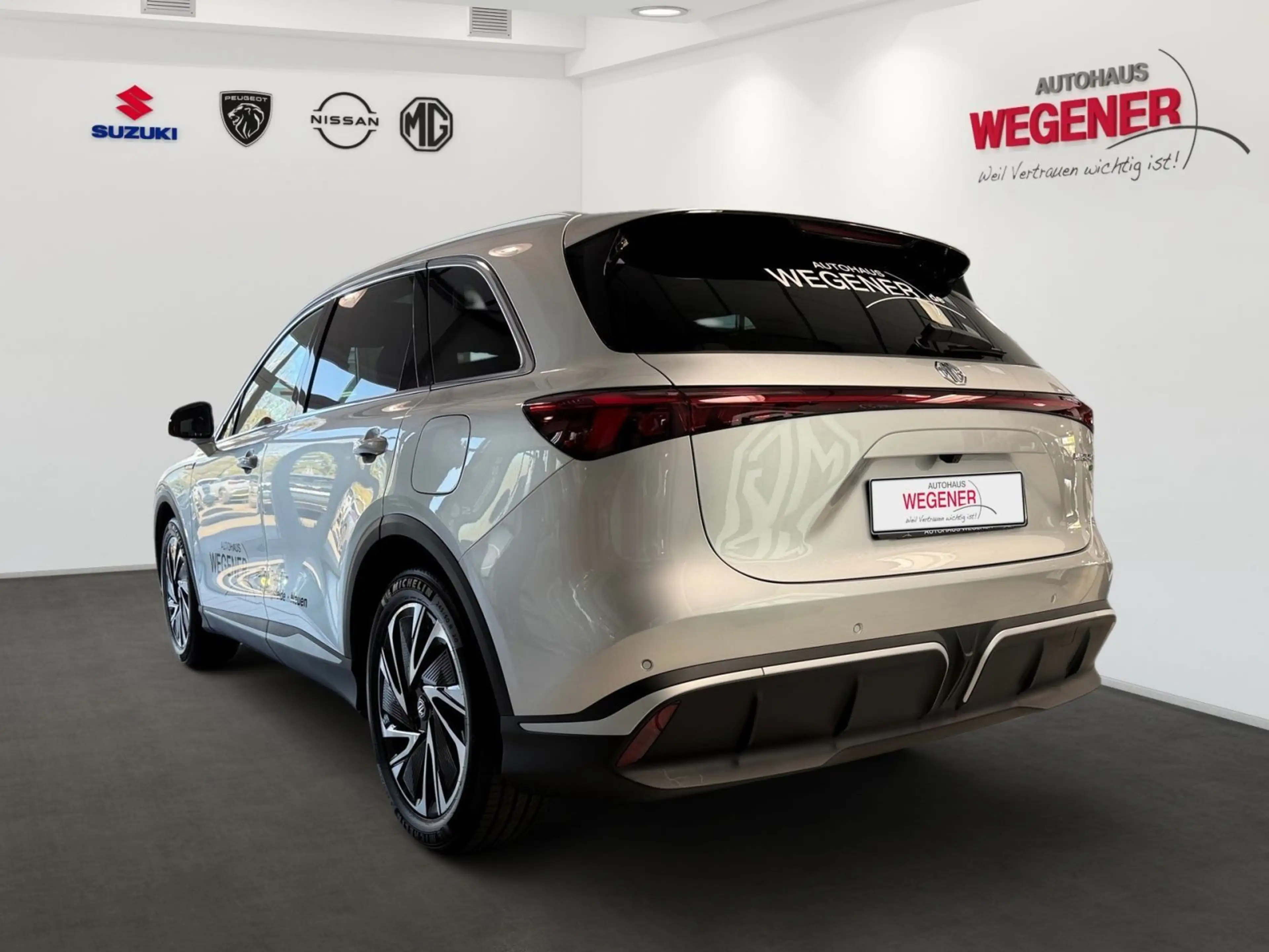 MG MGS6 EV Luxury — photo 4