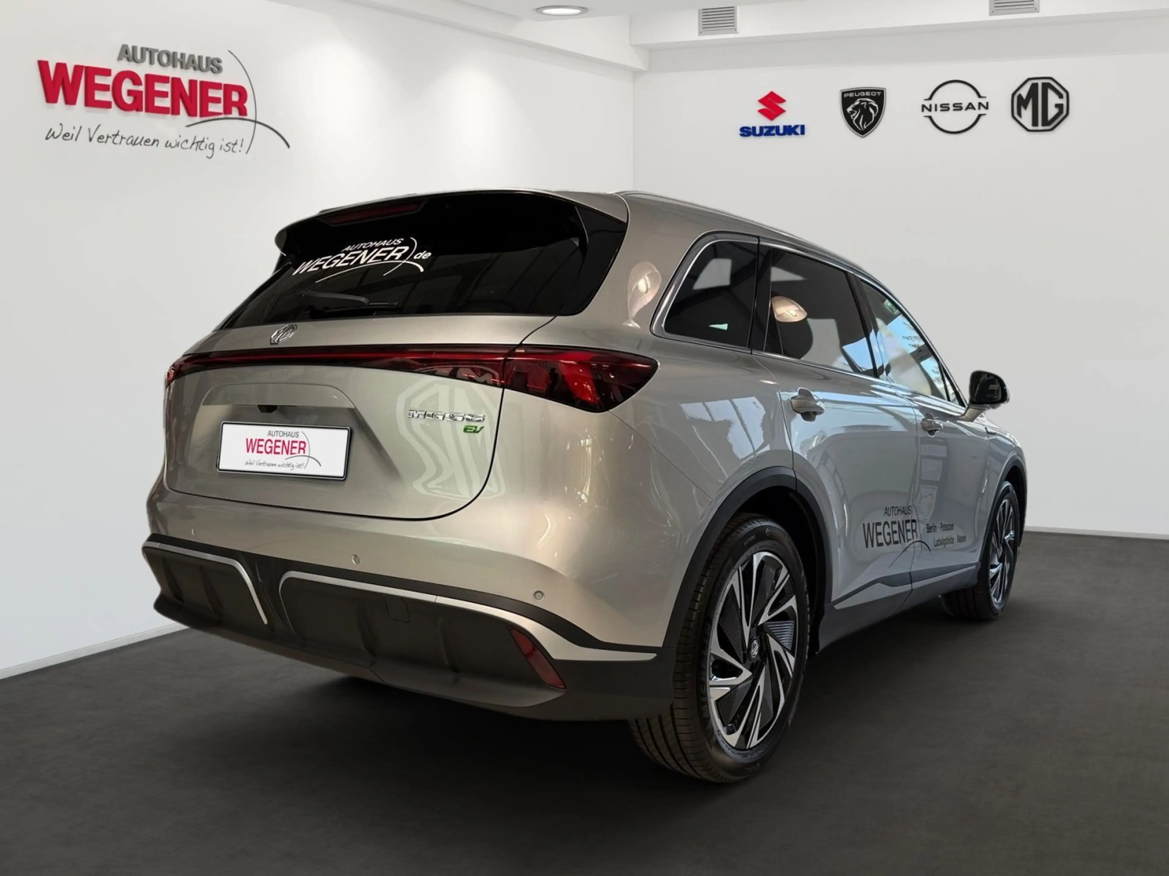 MG MGS6 EV Luxury — photo 3