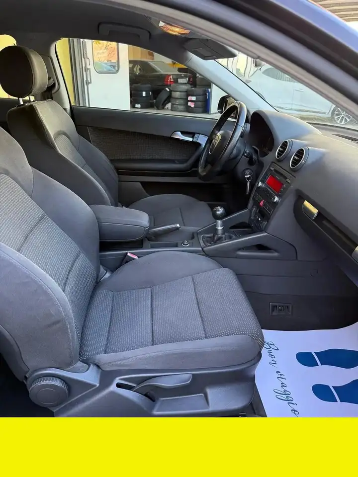 Audi A3 — photo 1 of 2