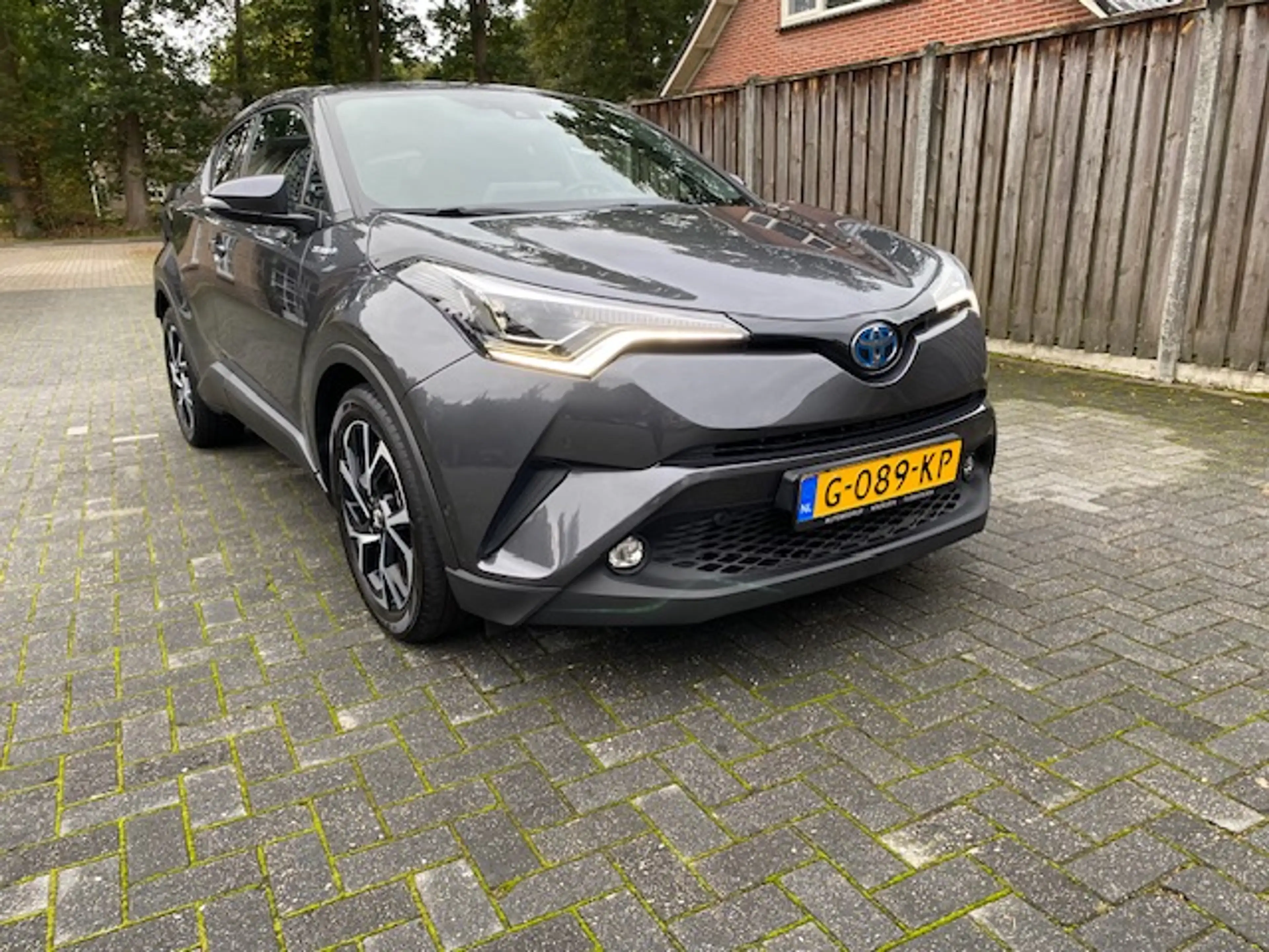 Toyota C-HR 1.8 Hyb. Style Ult. PARKASSIST APPLECAR JBL NAVI STOEL/STUURVERWARMING NL-AUTO — photo 10