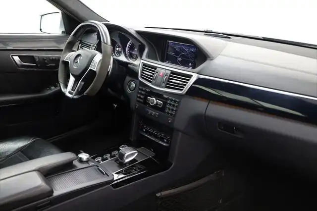 Mercedes-Benz E-Class view 11