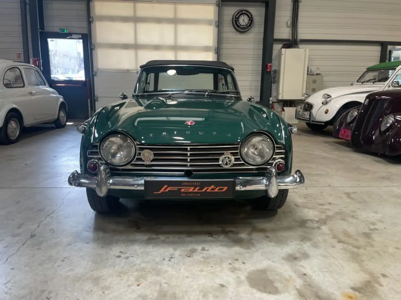 Triumph TR4 A IRS, foto 3
