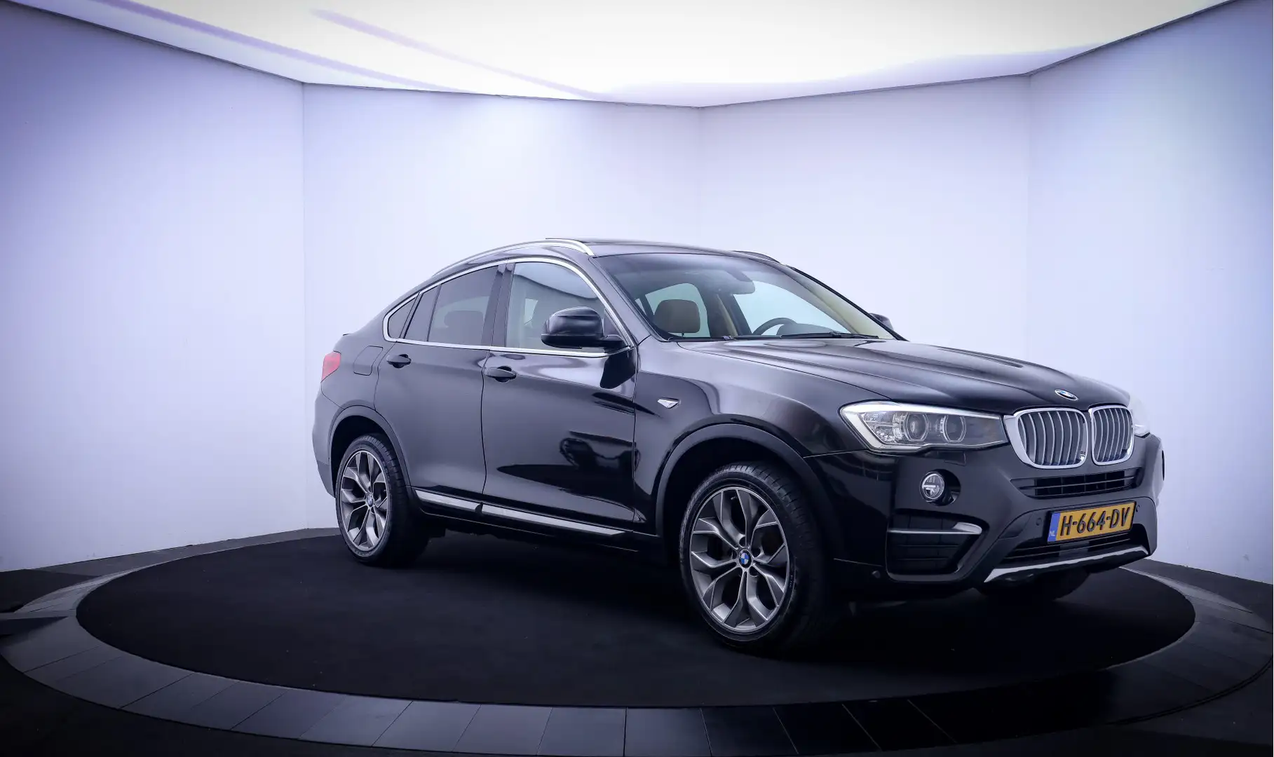 BMW X4 28iA X-Dr. X-Line Executive PANO | HARMANKARDON | Schwarz - 2