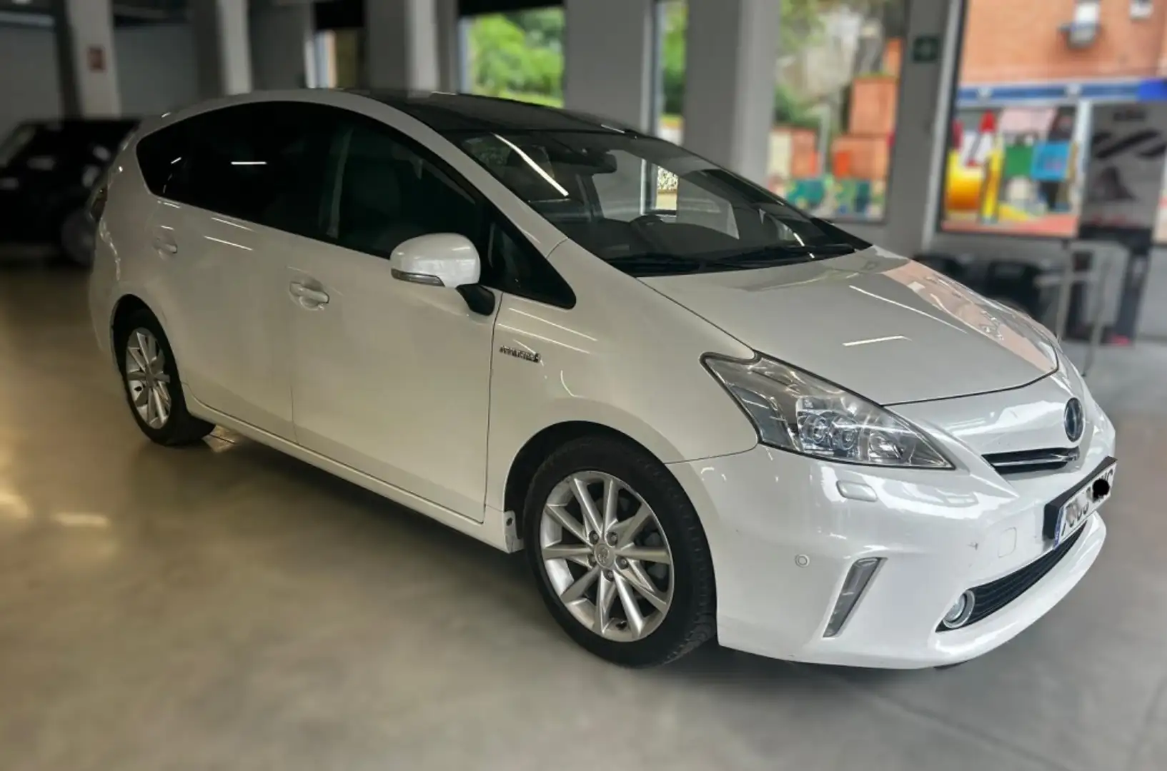 Toyota Prius Prius+ 1.8 HSD Executive Blanco - 2