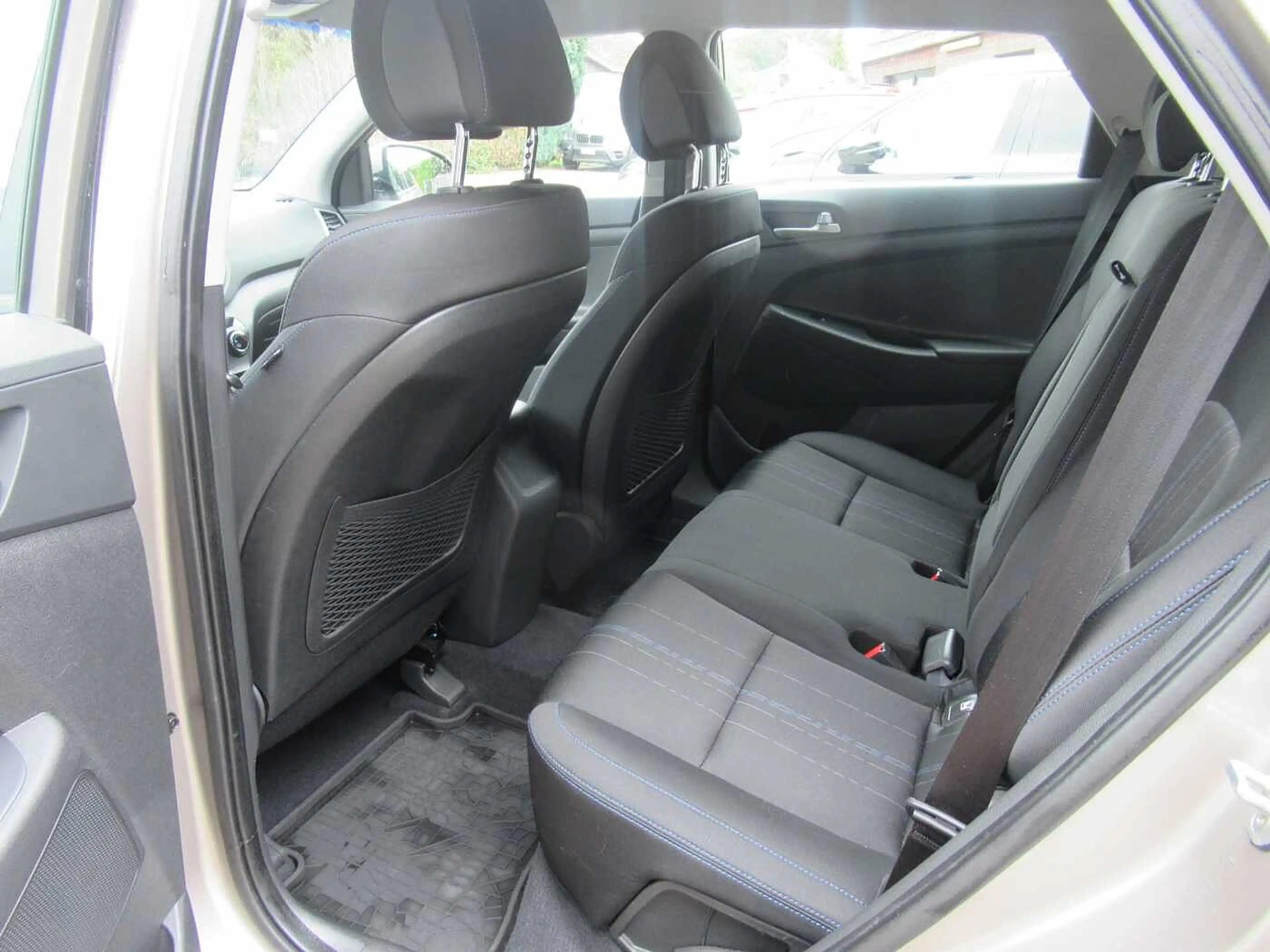 Hyundai TUCSON 1.6 GDi Trend — photo 8
