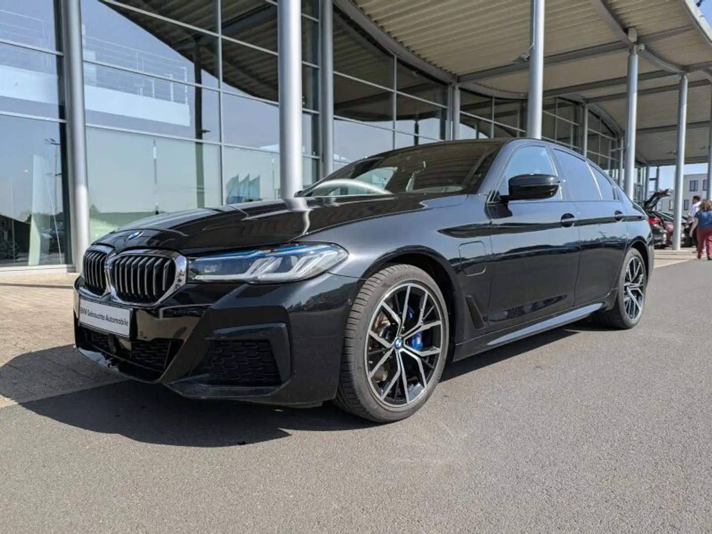 BMW 530 e xDrive iPerform M Sport Head-Up. Park.Plus Zwart - 2