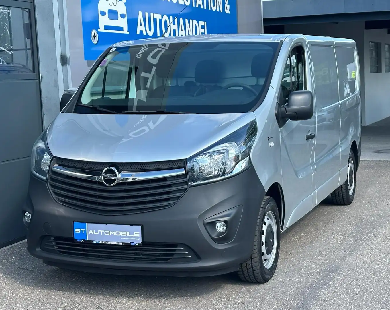 Opel Vivaro Kasten L2H1  2,9t // 1.BESITZ // NETTO: 14.158,-- Grau - 1