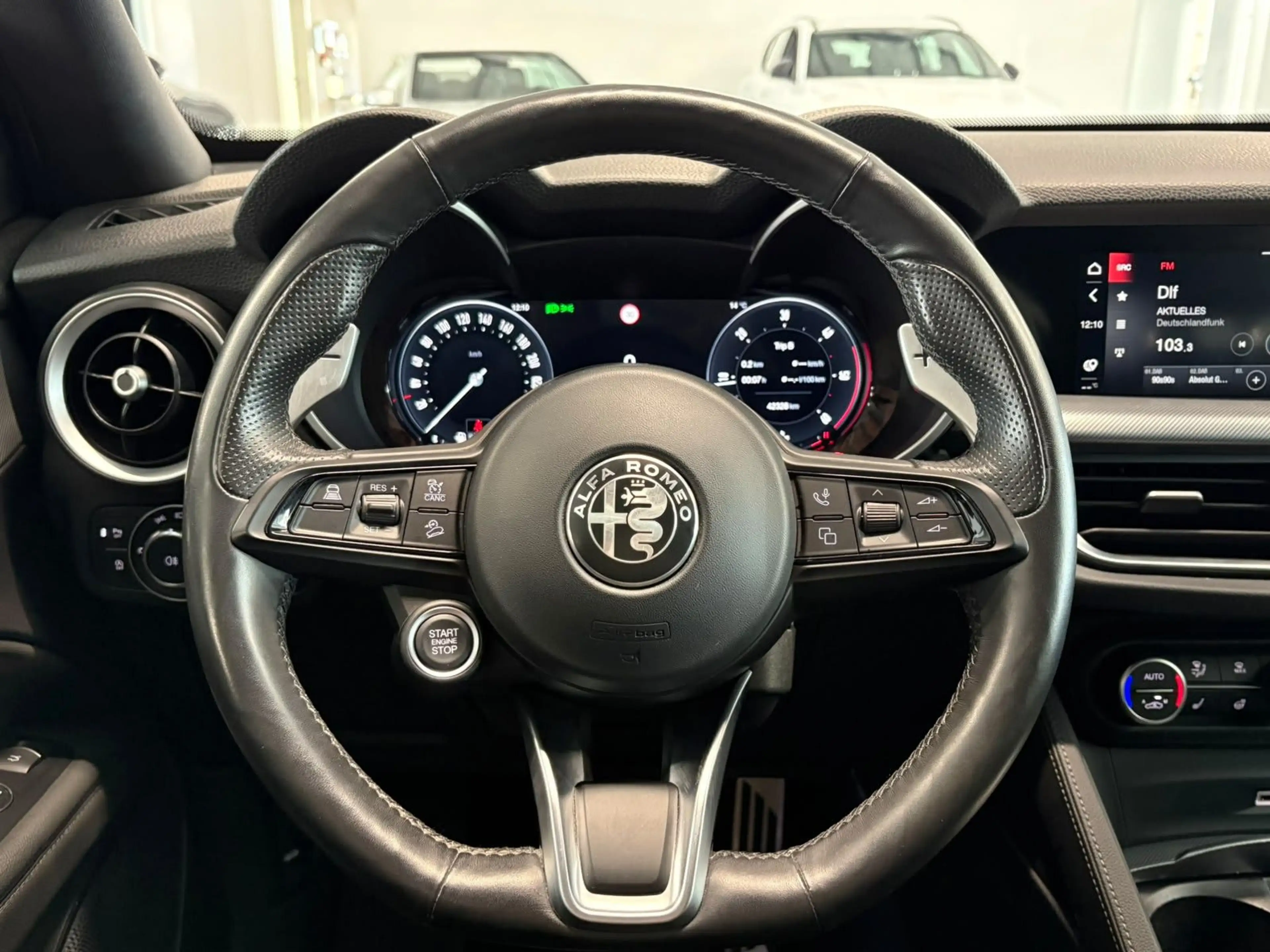 Alfa Romeo Stelvio Veloce Q4 MATRIX+MEMO+ACC+KAM+CARPL.+AHK — photo 9