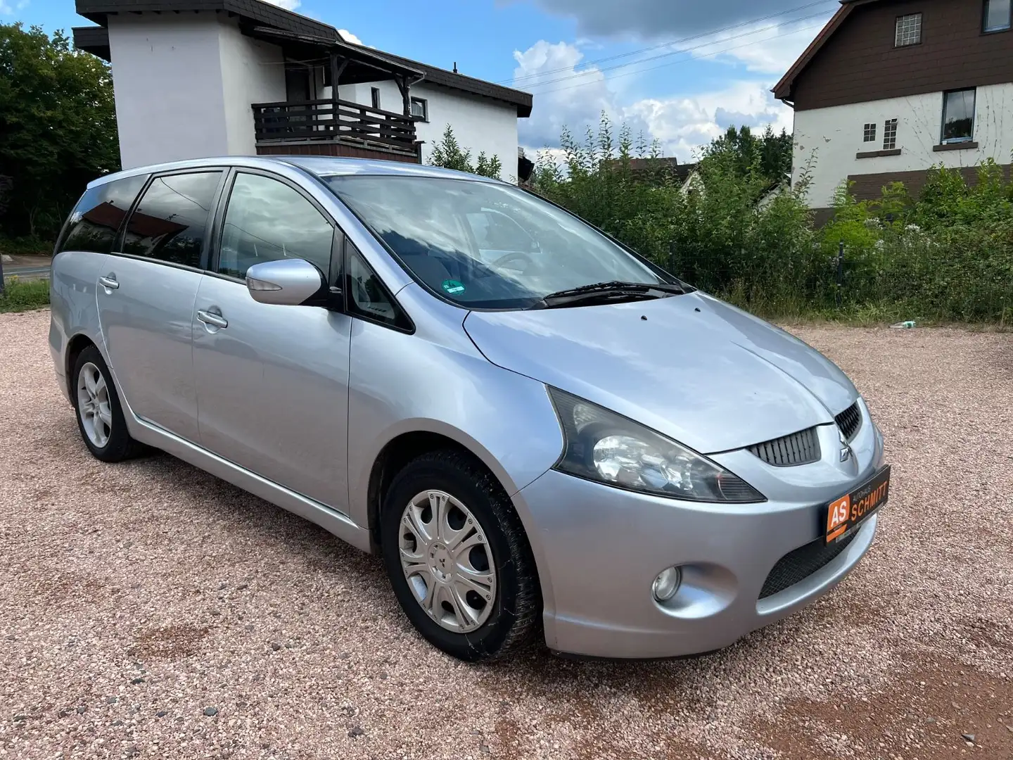 Mitsubishi Grandis 2.4 Invite. TÜV.10.2026 - 2