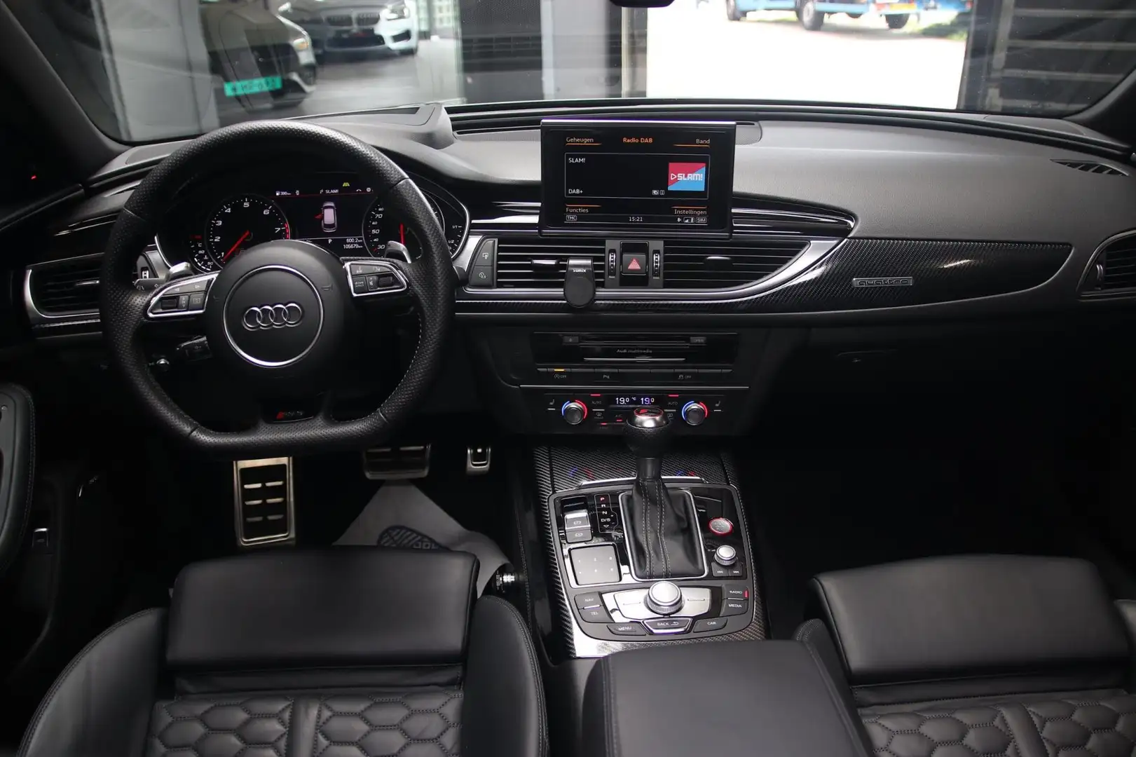 Audi RS6 Quattro Performance PANO-CARBON-CERAMIC-MEMORY-HUD Grijs - 2