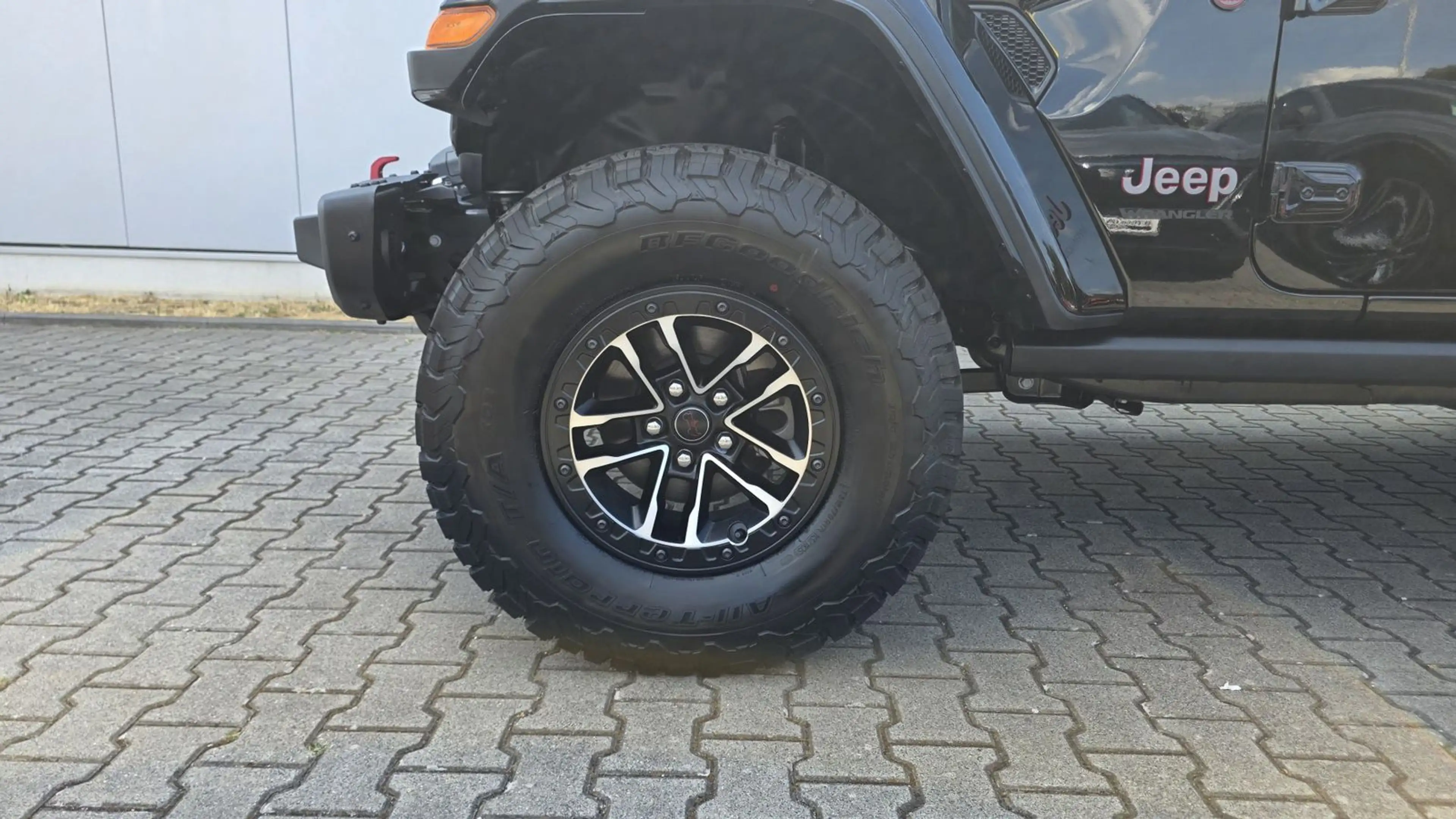 Jeep Wrangler Rubicon X 3,6 V6 - WARN-Winch — photo 8