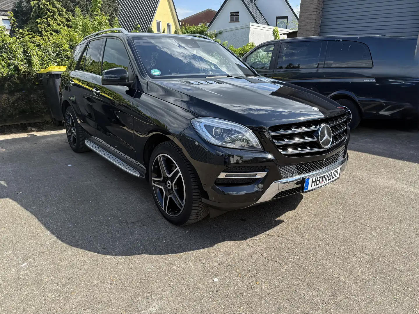 Mercedes-Benz ML 350 ML 350 BlueEfficiency 360 Kamera Nachtsicht Standh Schwarz - 2