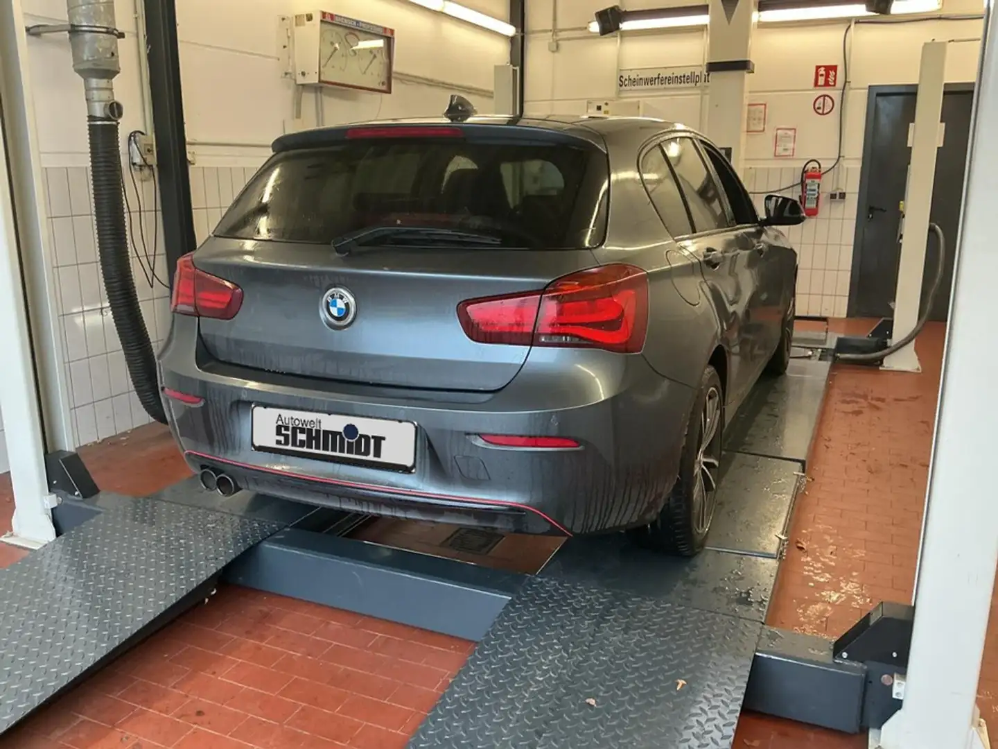 BMW 120 i Edition Sport Line Shadow + GARANTIE Grau - 2