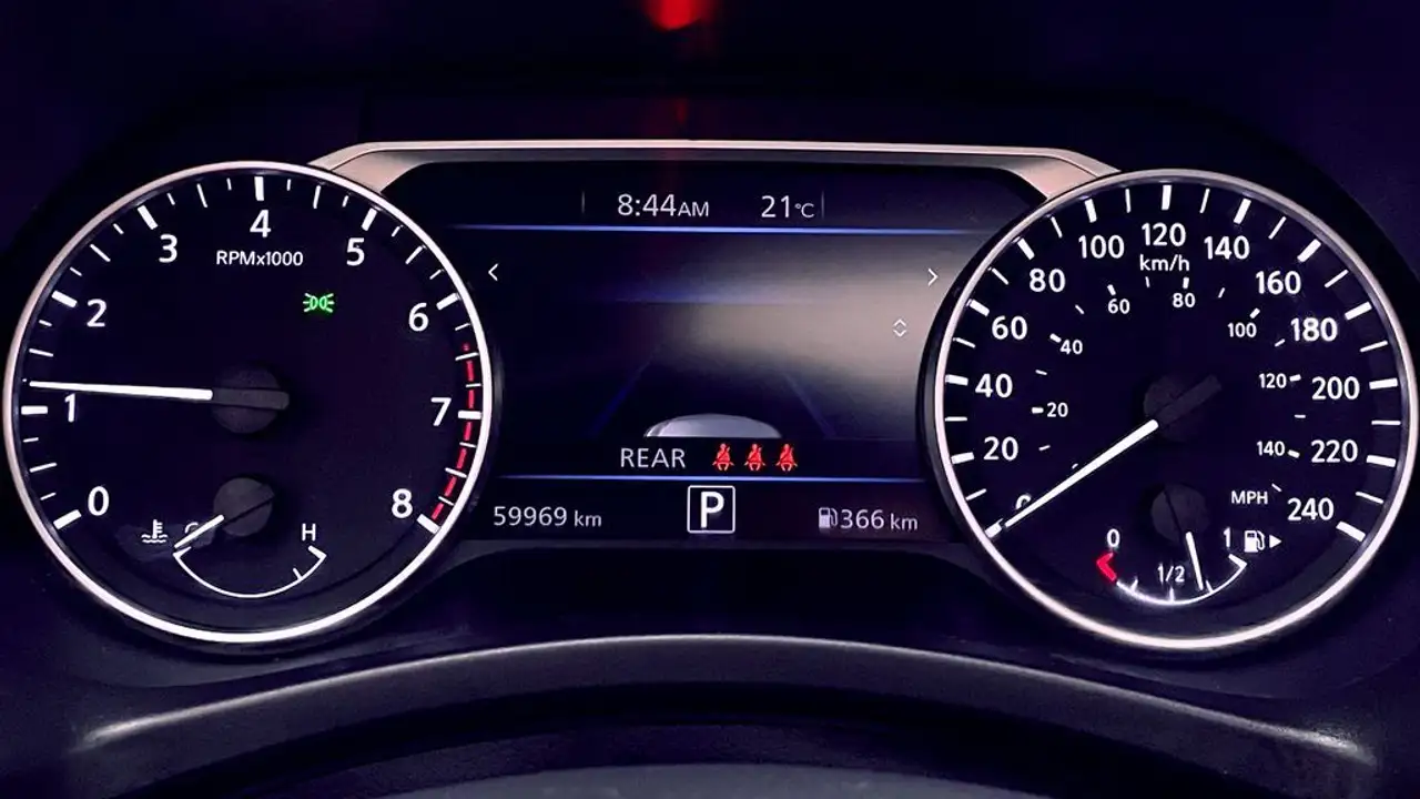 Nissan Sentra снимка Nissan Sentra