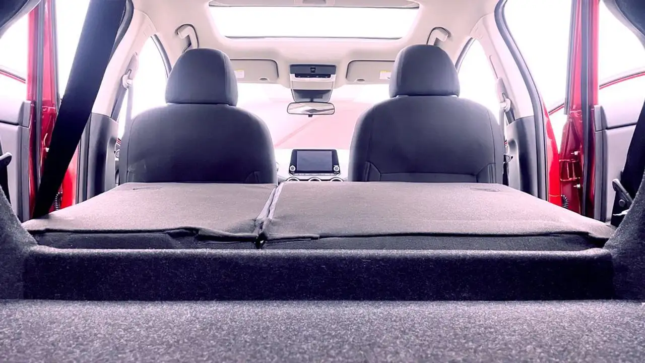 Nissan Sentra снимка Nissan Sentra